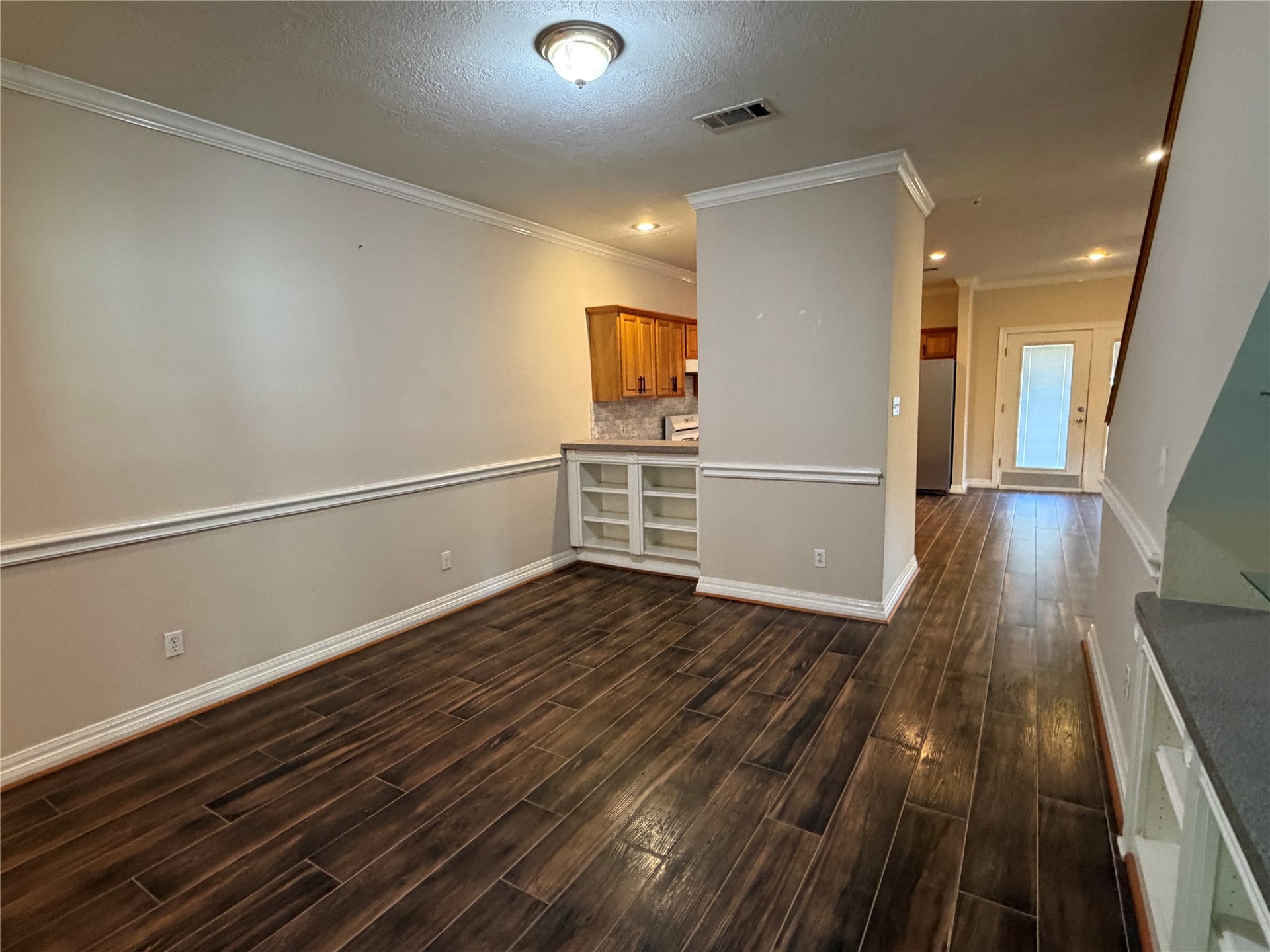 The dining room is easily connected to the kitchen.