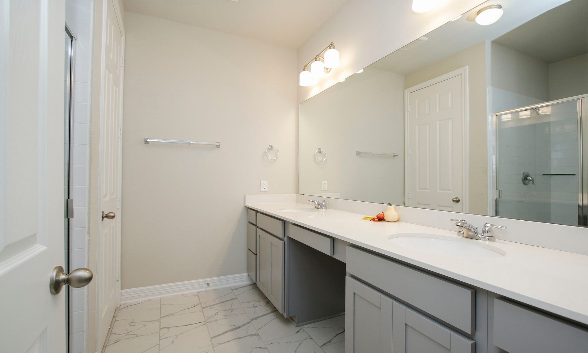 9447 Towne Lake Parkway, Cypress, TX 77433 9447 Towne Lake Parkway, Cypress, TX 77433