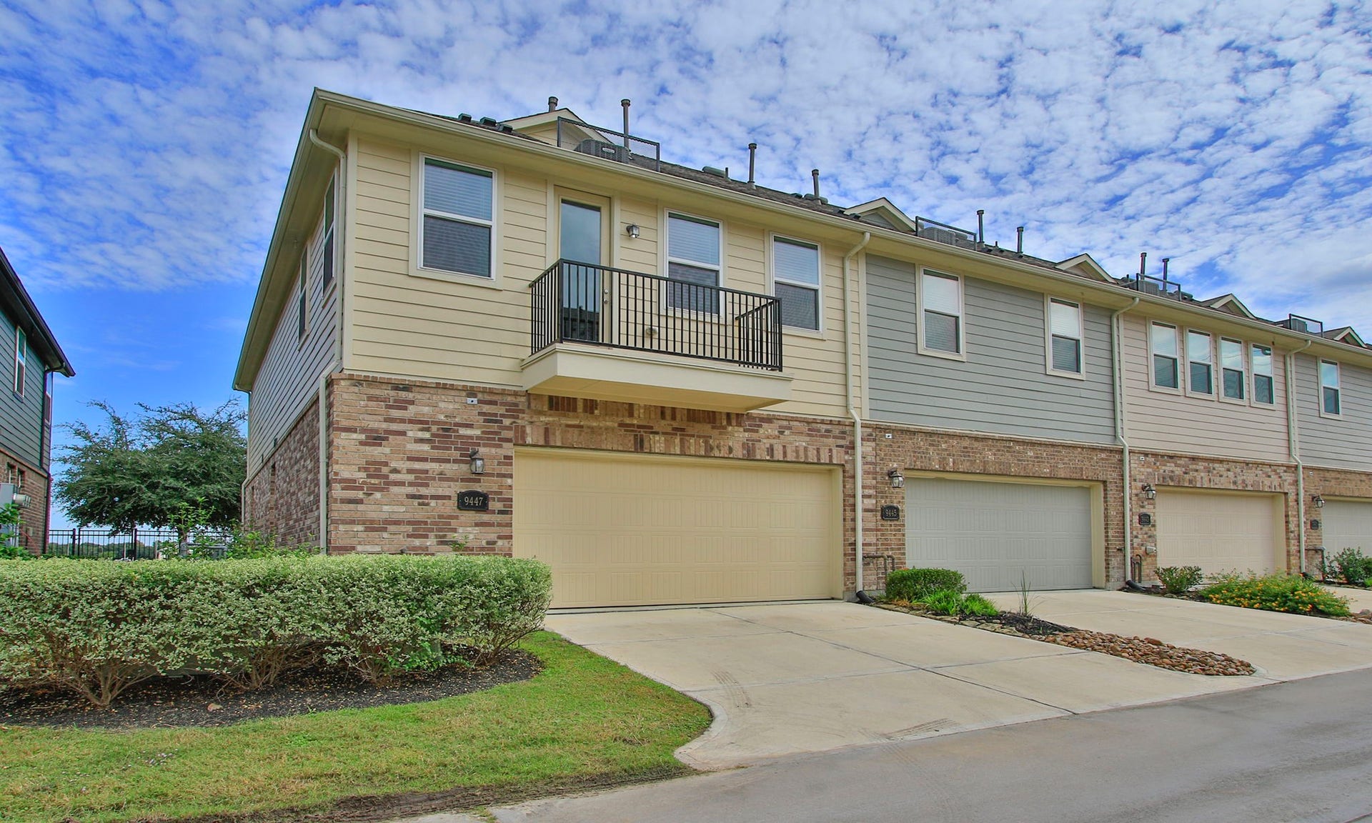 9447 Towne Lake Parkway, Cypress, TX 77433 9447 Towne Lake Parkway, Cypress, TX 77433
