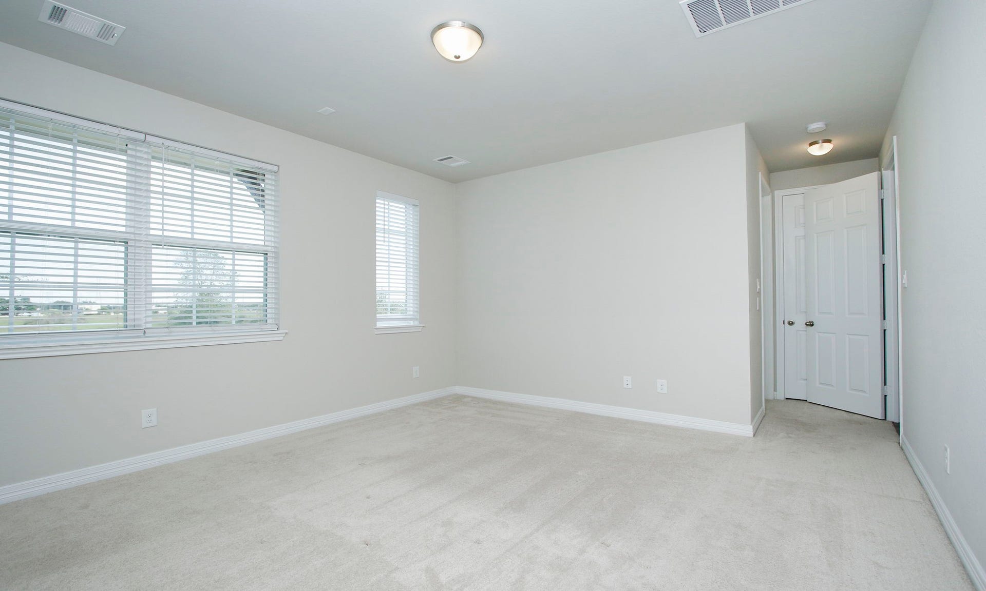 9447 Towne Lake Parkway, Cypress, TX 77433 spacious bedroom
