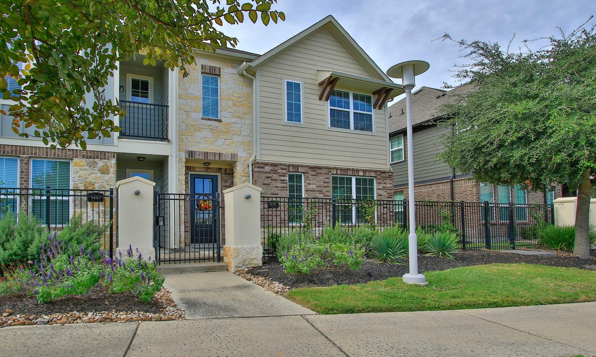 9447 Towne Lake Parkway, Cypress, TX 77433 9447 Towne Lake Parkway, Cypress, TX 77433