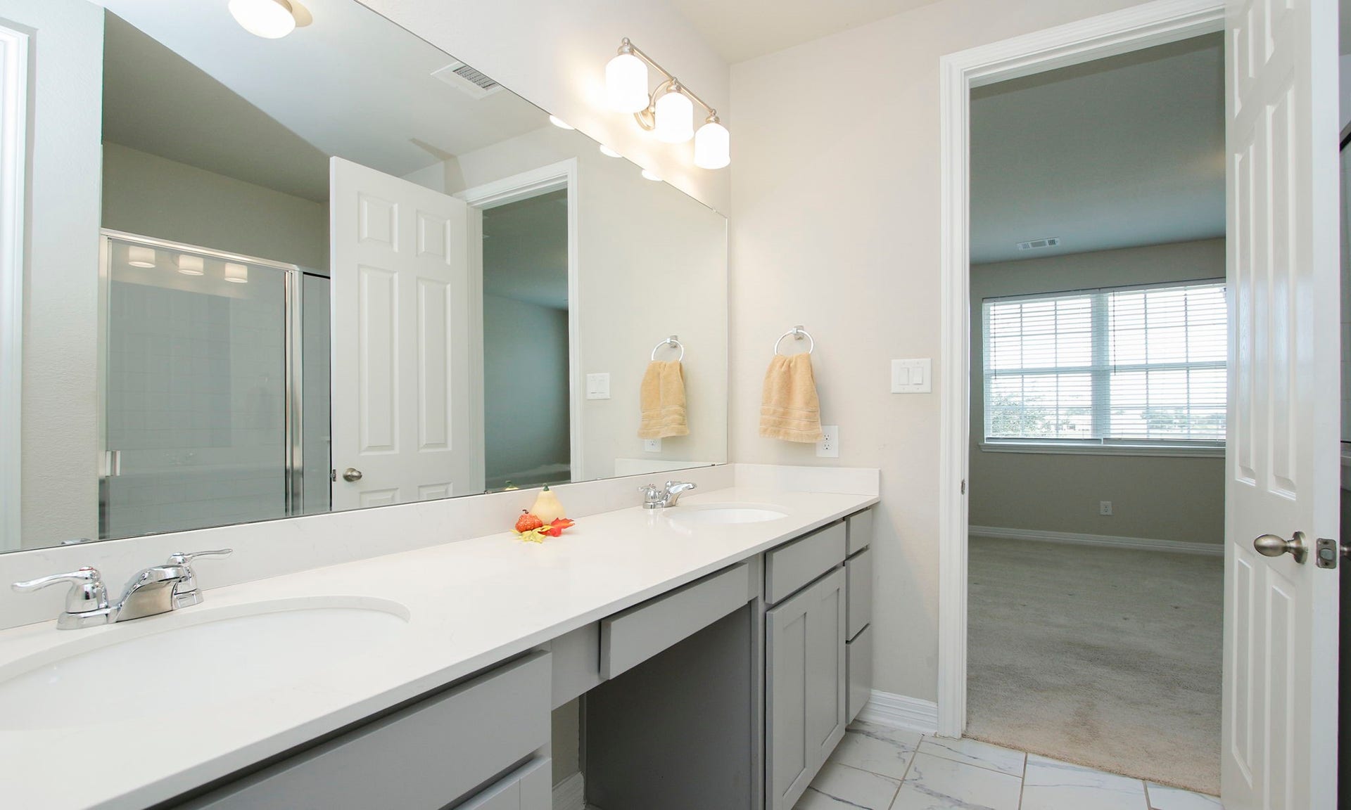 9447 Towne Lake Parkway, Cypress, TX 77433 9447 Towne Lake Parkway, Cypress, TX 77433