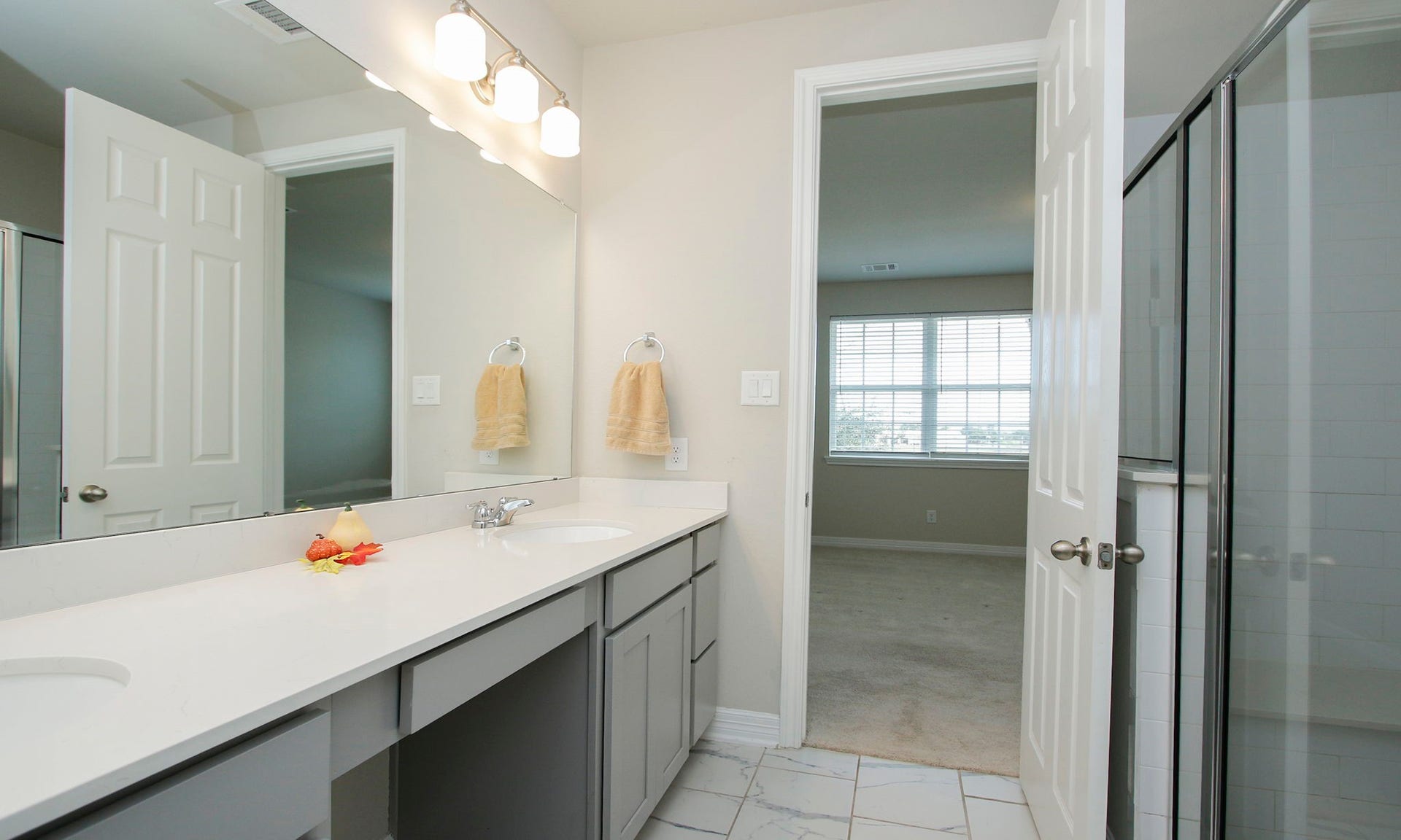 9447 Towne Lake Parkway, Cypress, TX 77433 9447 Towne Lake Parkway, Cypress, TX 77433