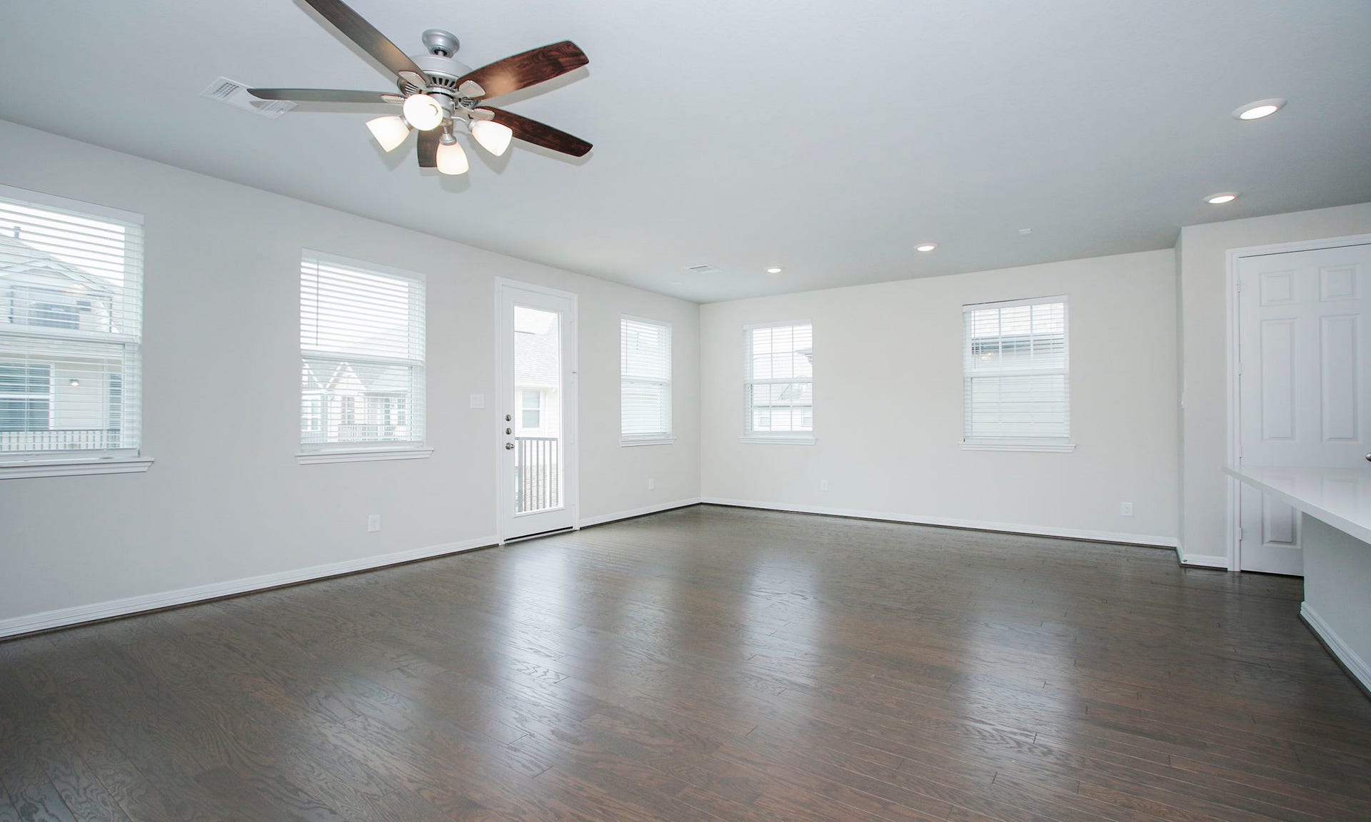 9447 Towne Lake Parkway, Cypress, TX 77433 9447 Towne Lake Parkway, Cypress, TX 77433
