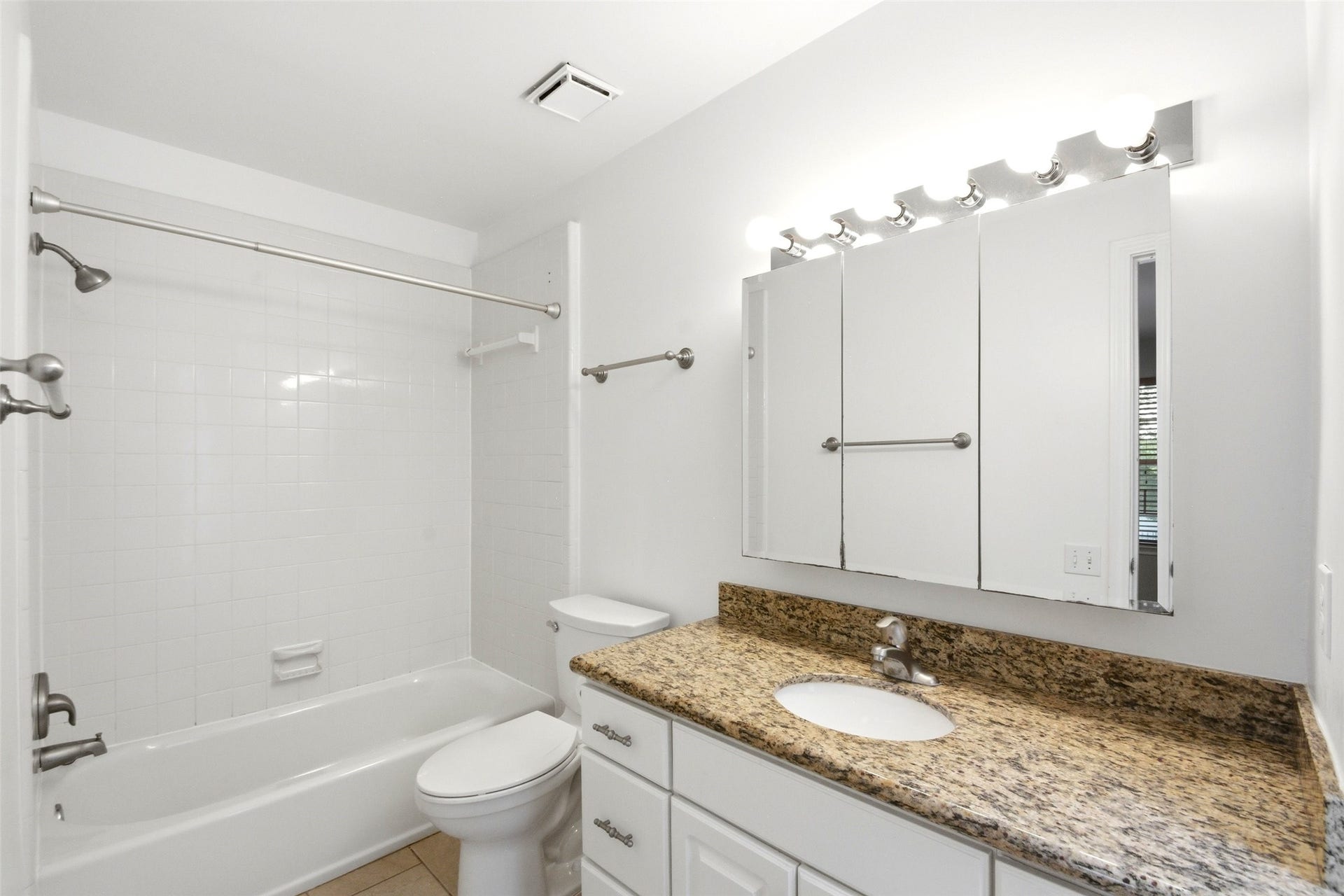 2409 North Boulevard, #B, Houston, TX 77098 2409 North Boulevard, #B, Houston, TX 77098