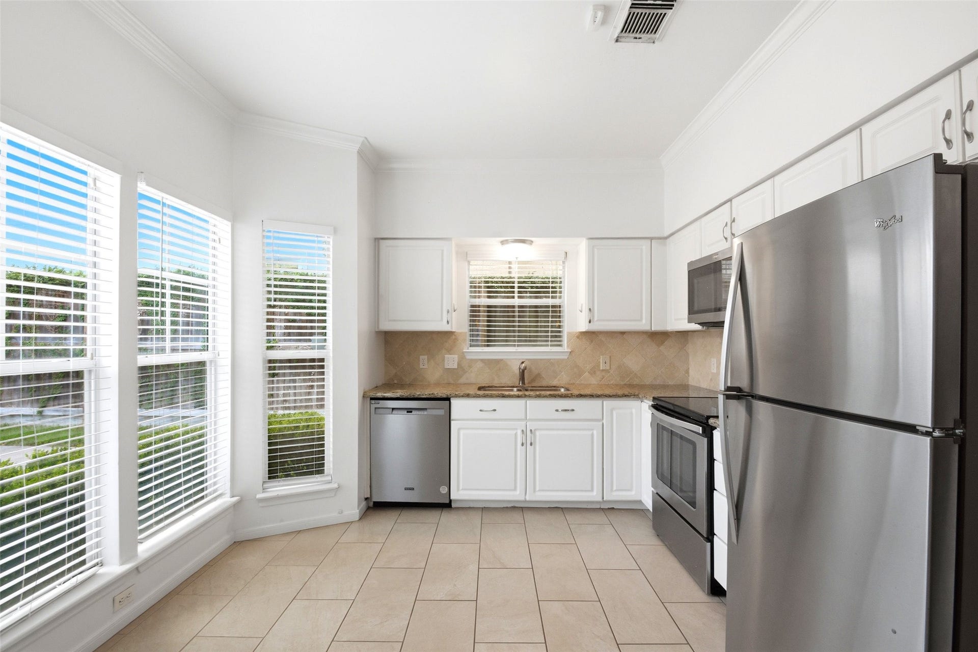 2409 North Boulevard, #B, Houston, TX 77098 2409 North Boulevard, #B, Houston, TX 77098