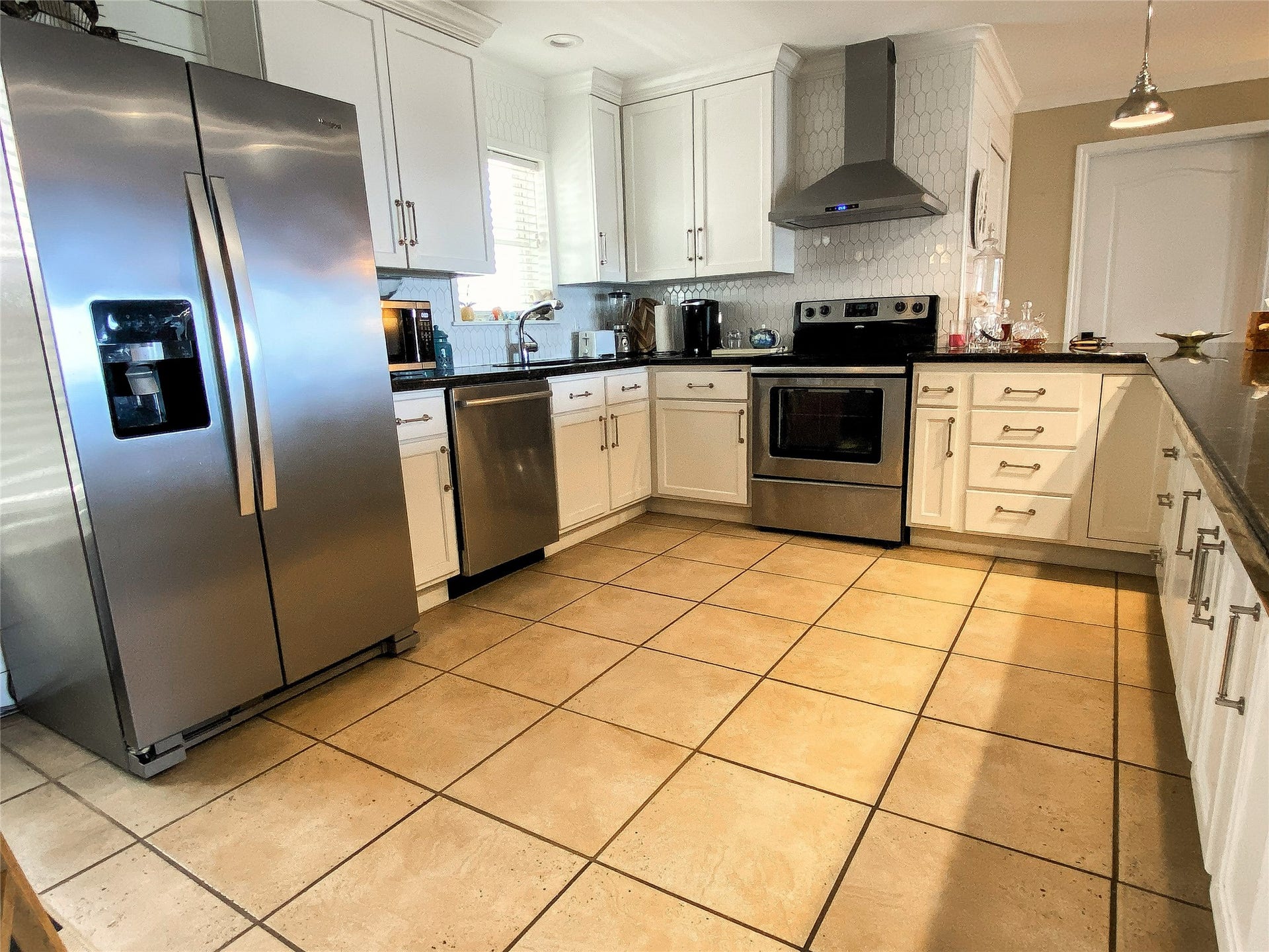 903 S Cove, Crystal Beach, TX 77650