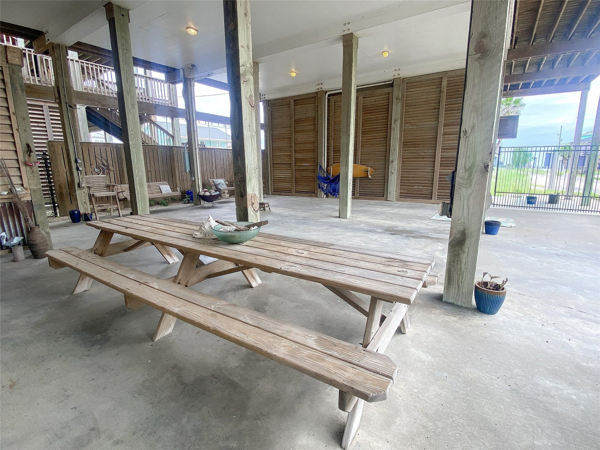 903 S Cove, Crystal Beach, TX 77650