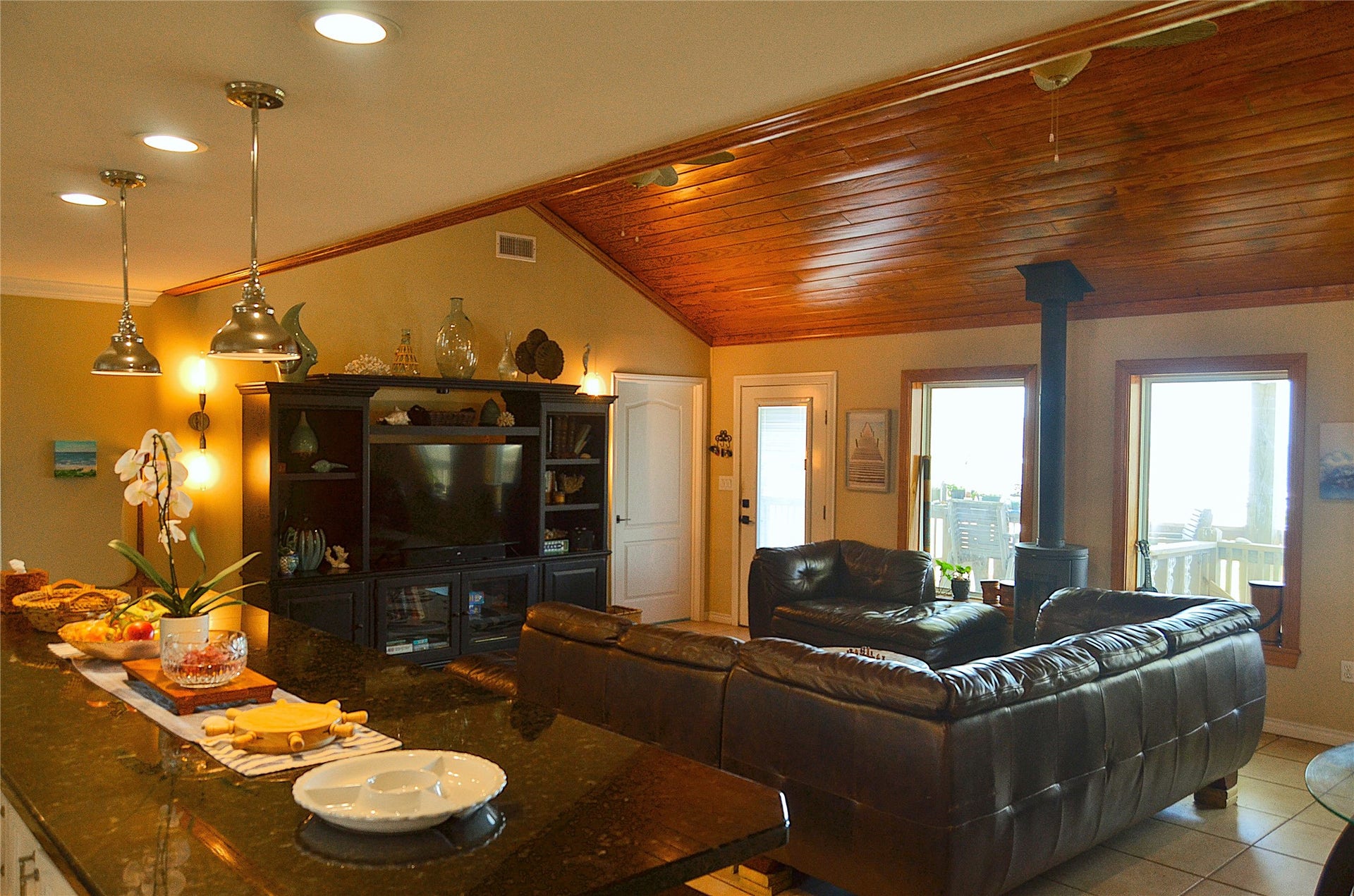 903 S Cove, Crystal Beach, TX 77650