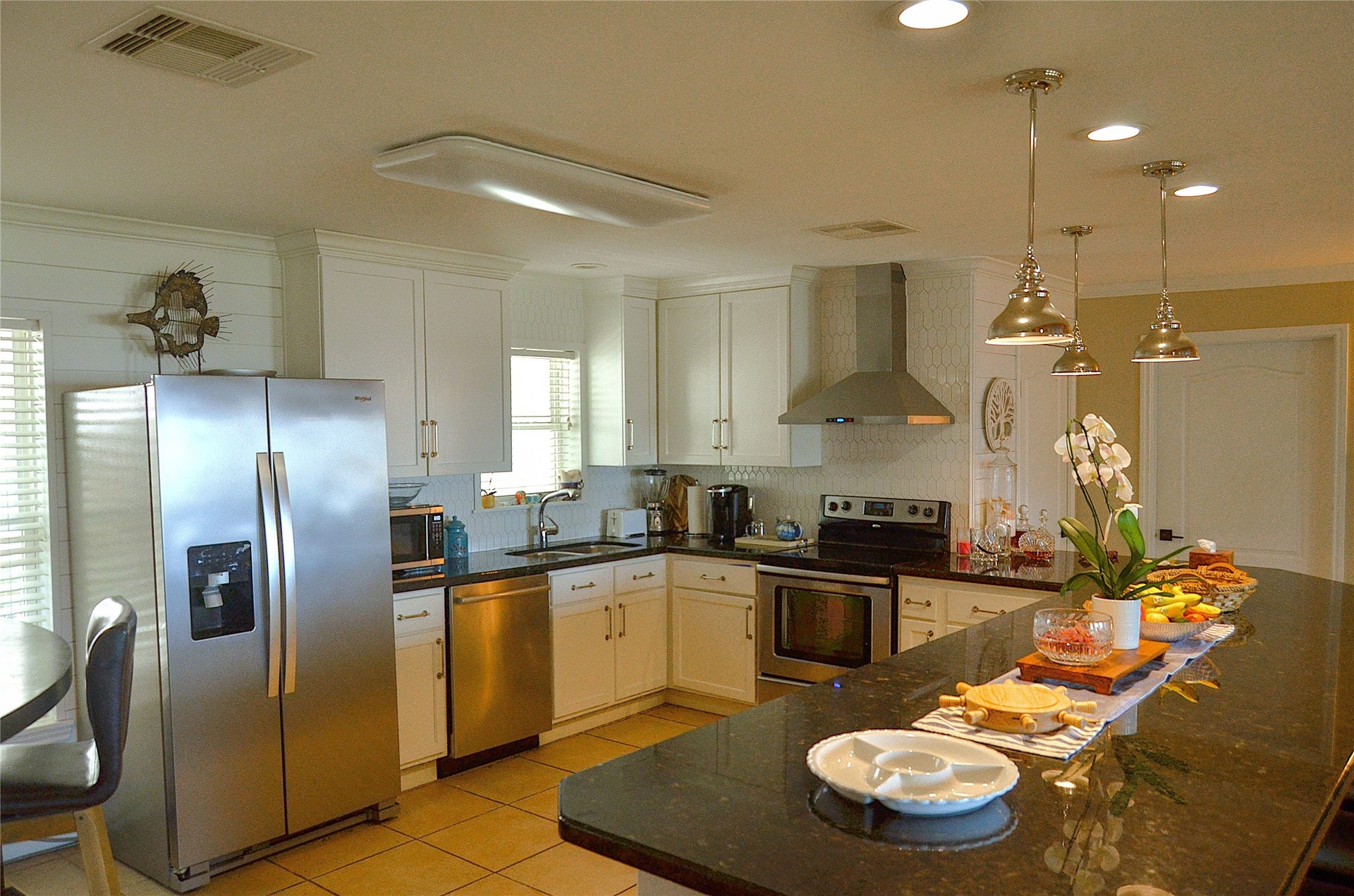 903 S Cove, Crystal Beach, TX 77650