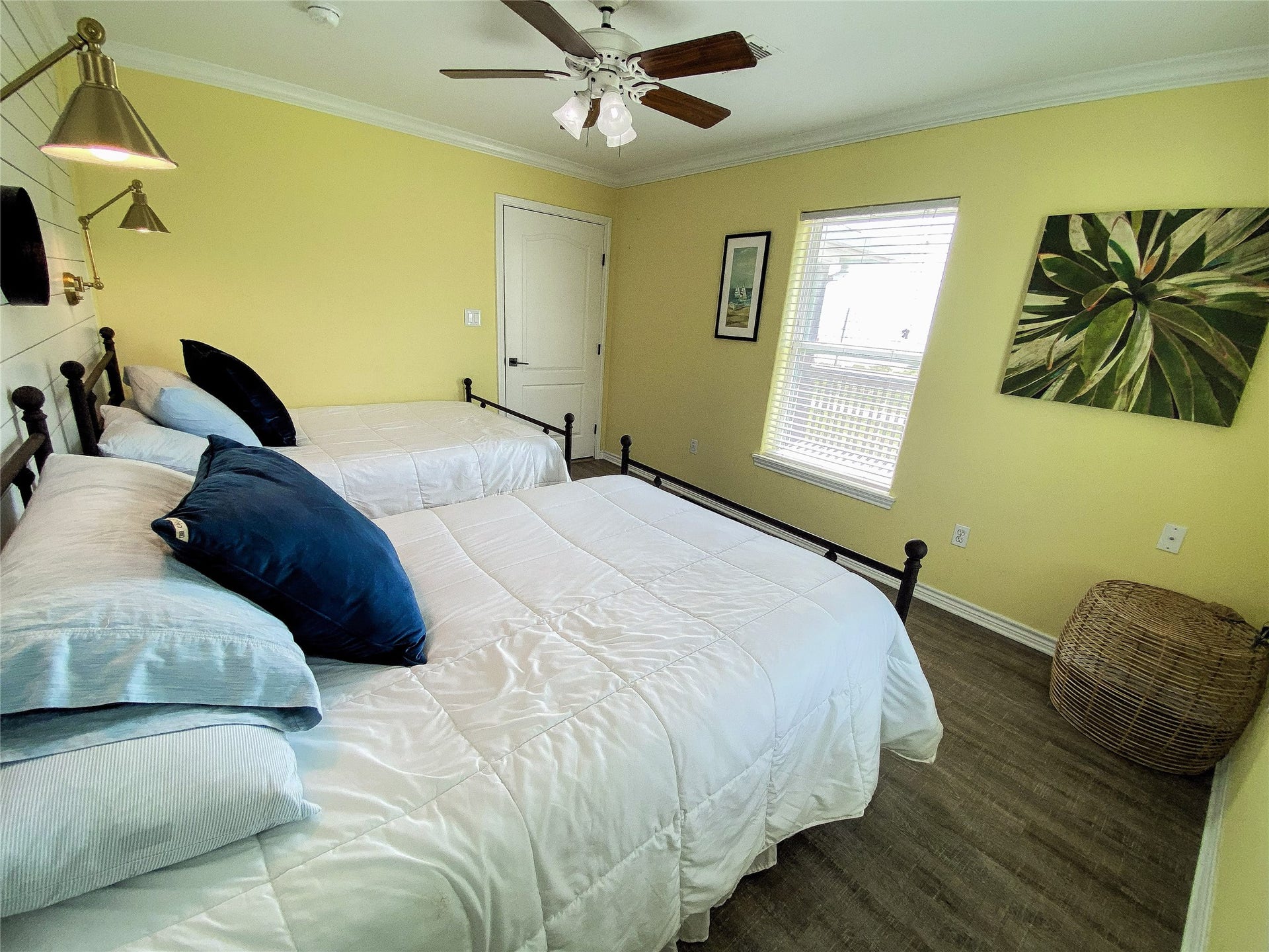 903 S Cove, Crystal Beach, TX 77650