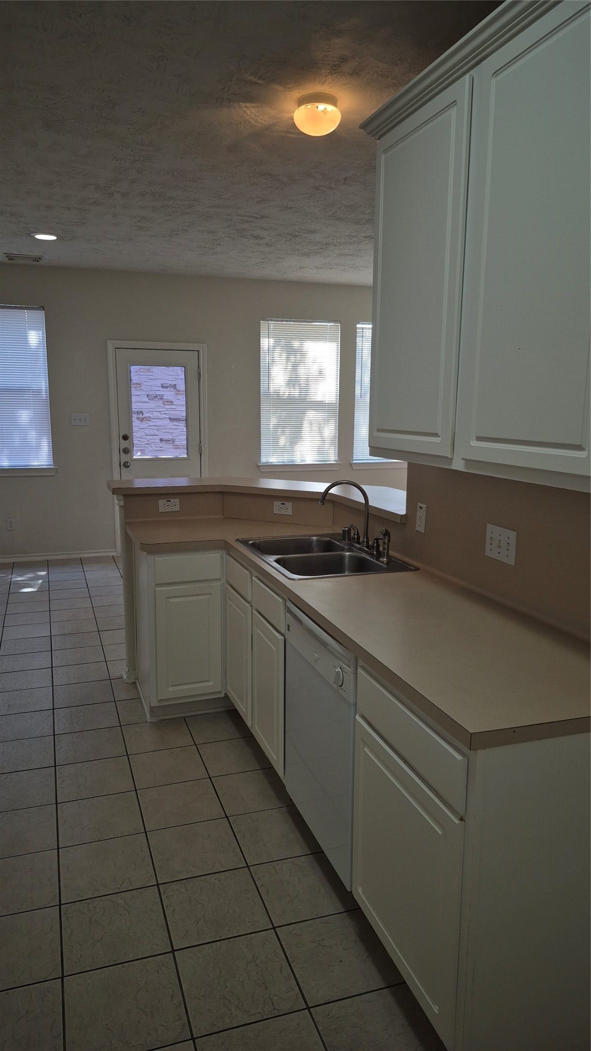 16215 Sandy Path, Houston, TX 77084 16215 Sandy Path, Houston, TX 77084