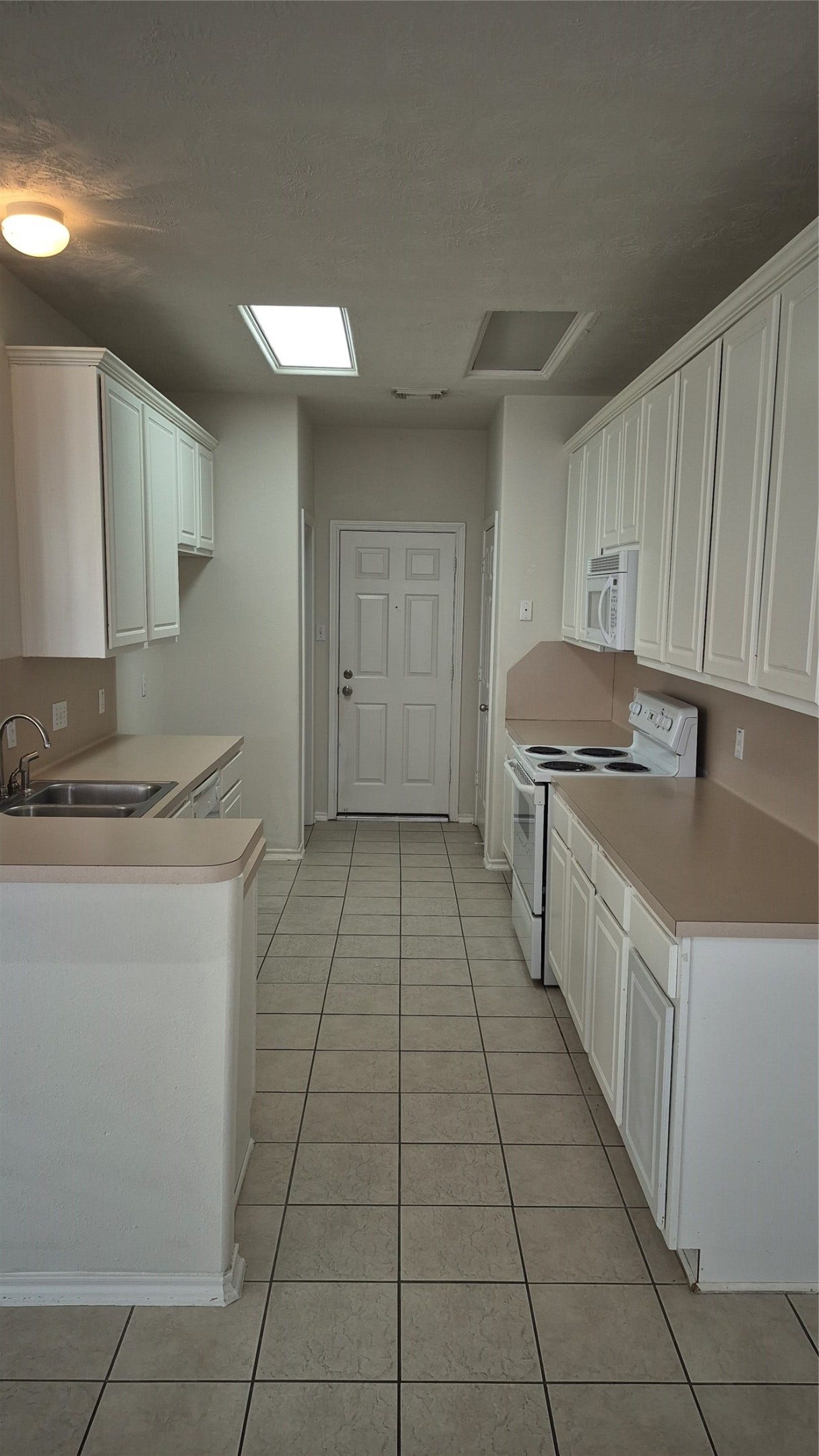 16215 Sandy Path, Houston, TX 77084 16215 Sandy Path, Houston, TX 77084