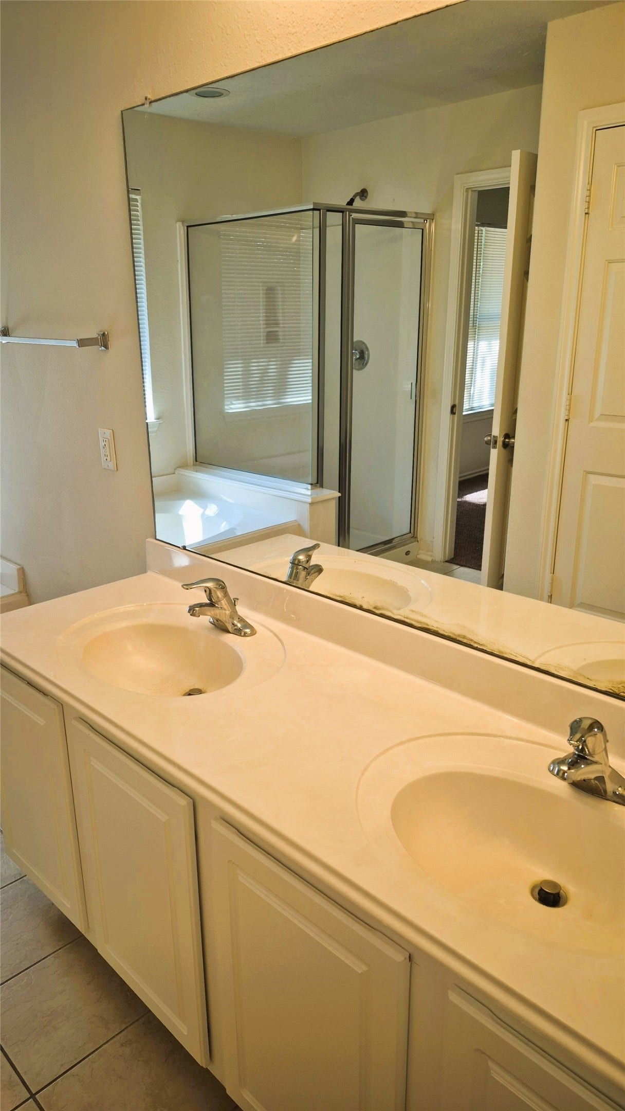 16215 Sandy Path, Houston, TX 77084 16215 Sandy Path, Houston, TX 77084