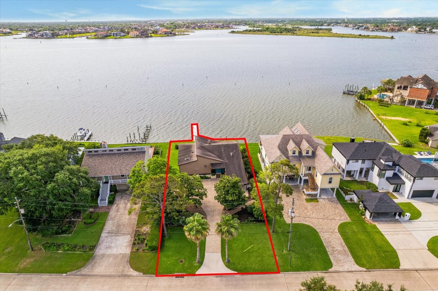 Property photo for 2414 Baycrest Drive, Houston, TX