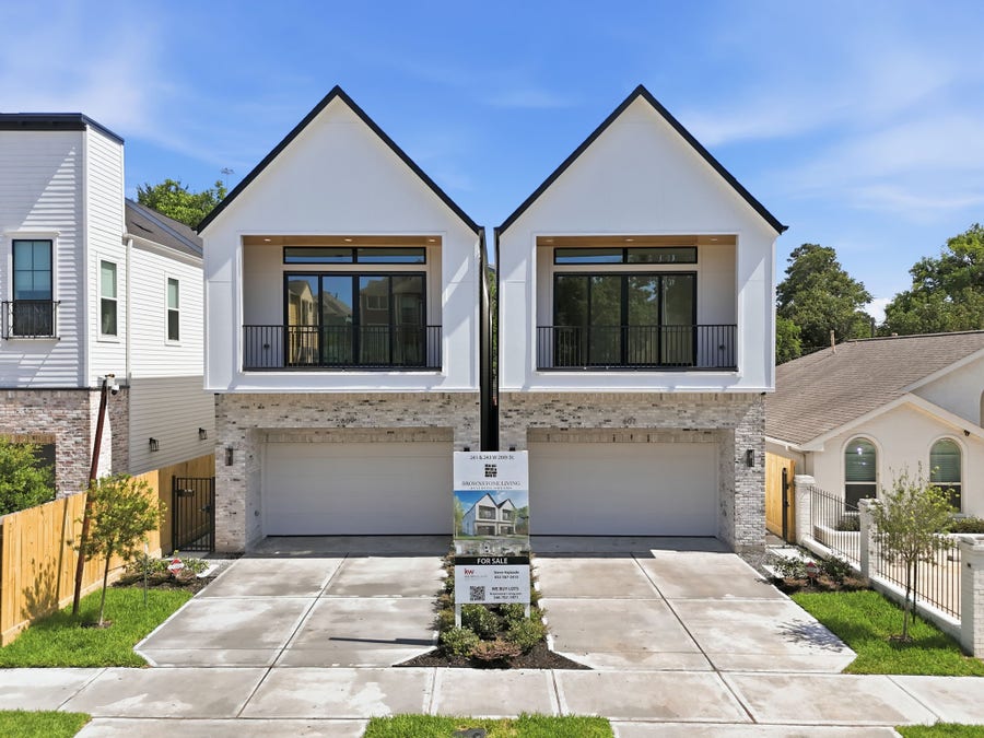 Property photo for 609 W 27th Street, Houston, TX