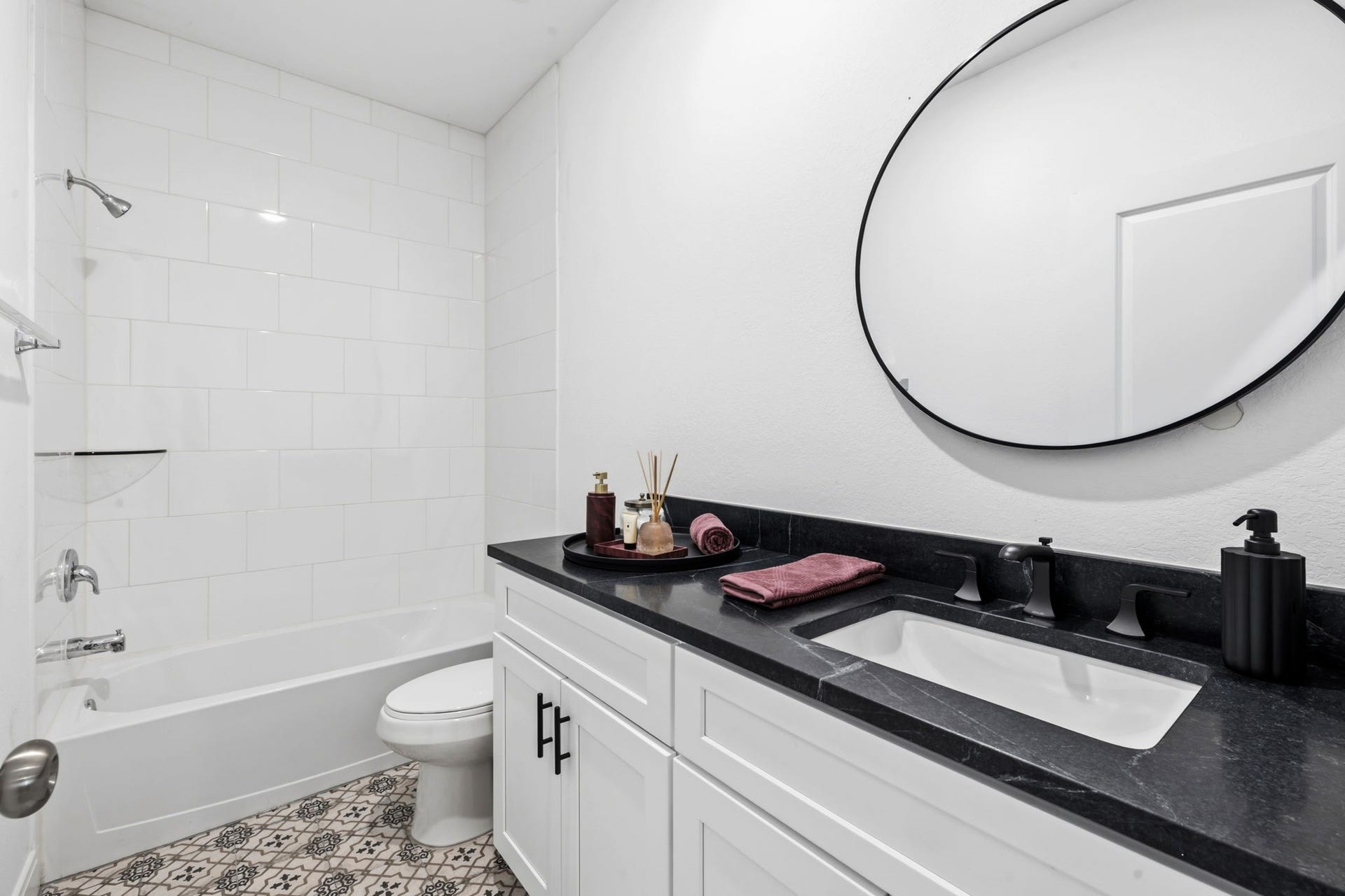 15222 Canyon Rapids Road, Conroe, TX 77302 SECONDARY BATHROOM