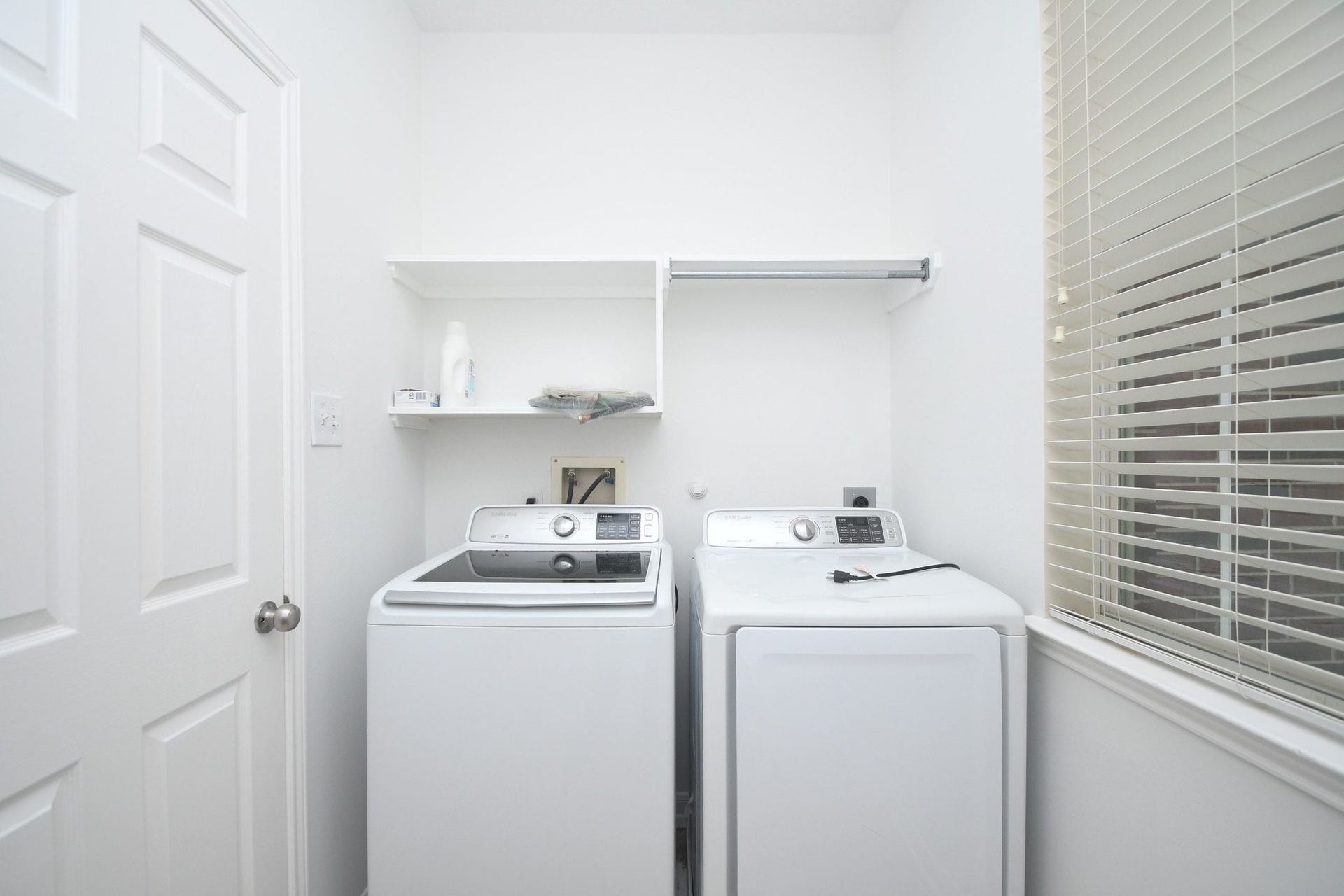 9111 Morningstar Drive, Sugar Land, TX 77479 9111 Morningstar Drive, Sugar Land, TX 77479