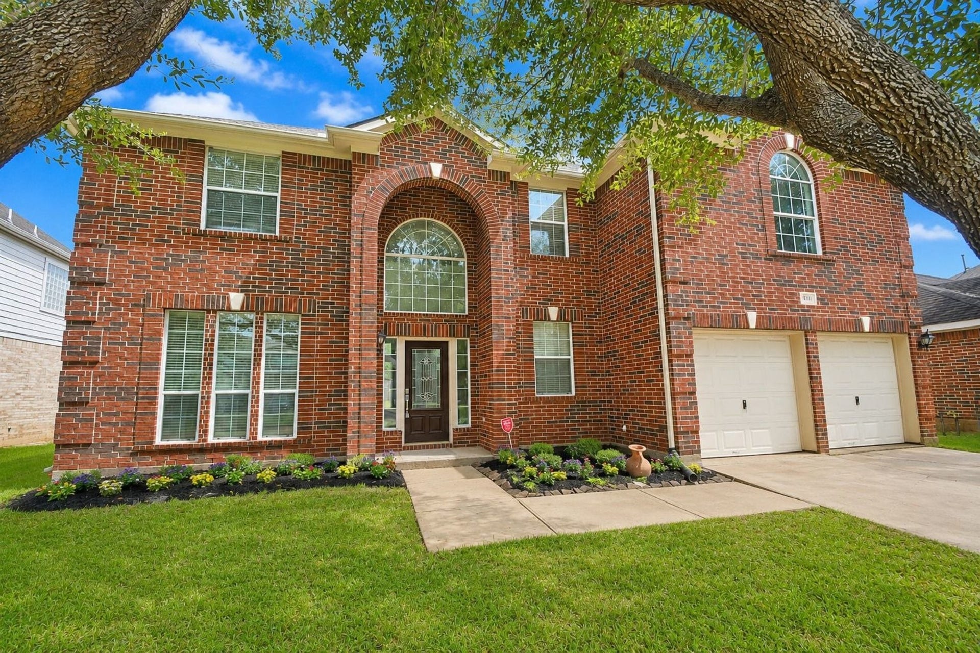 9111 Morningstar Drive, Sugar Land, TX 77479 9111 Morningstar Drive, Sugar Land, TX 77479