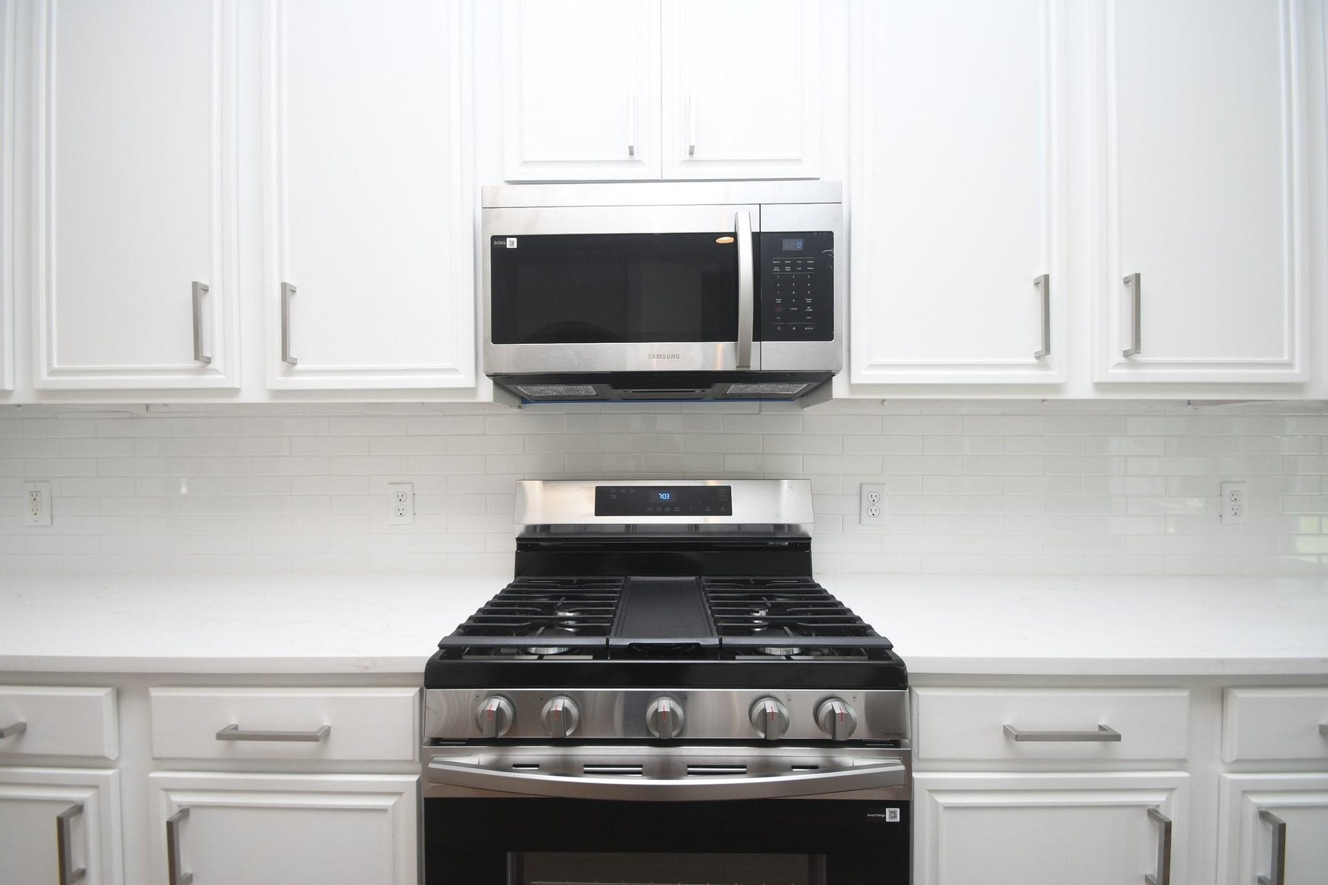 9111 Morningstar Drive, Sugar Land, TX 77479 9111 Morningstar Drive, Sugar Land, TX 77479