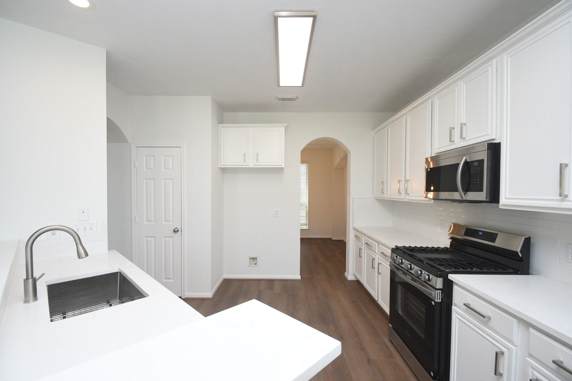 9111 Morningstar Drive, Sugar Land, TX 77479 9111 Morningstar Drive, Sugar Land, TX 77479