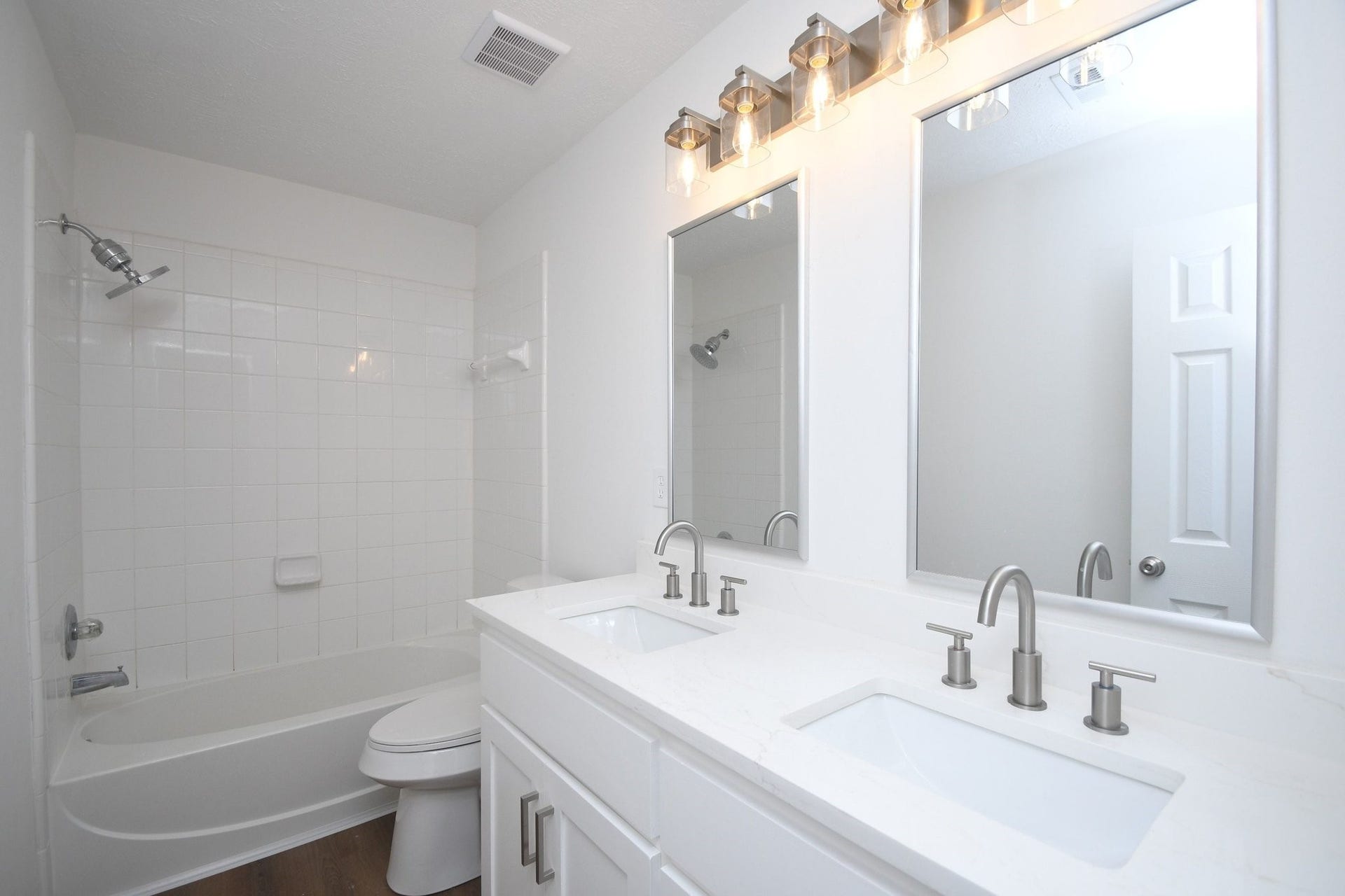9111 Morningstar Drive, Sugar Land, TX 77479 9111 Morningstar Drive, Sugar Land, TX 77479