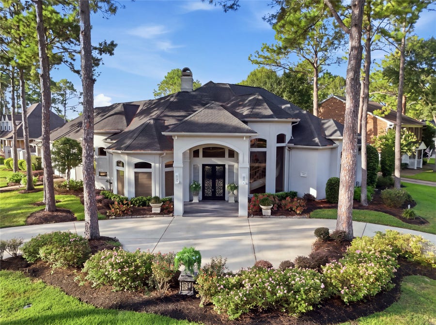Property photo for 201 Hidden Pines Court, League City, TX