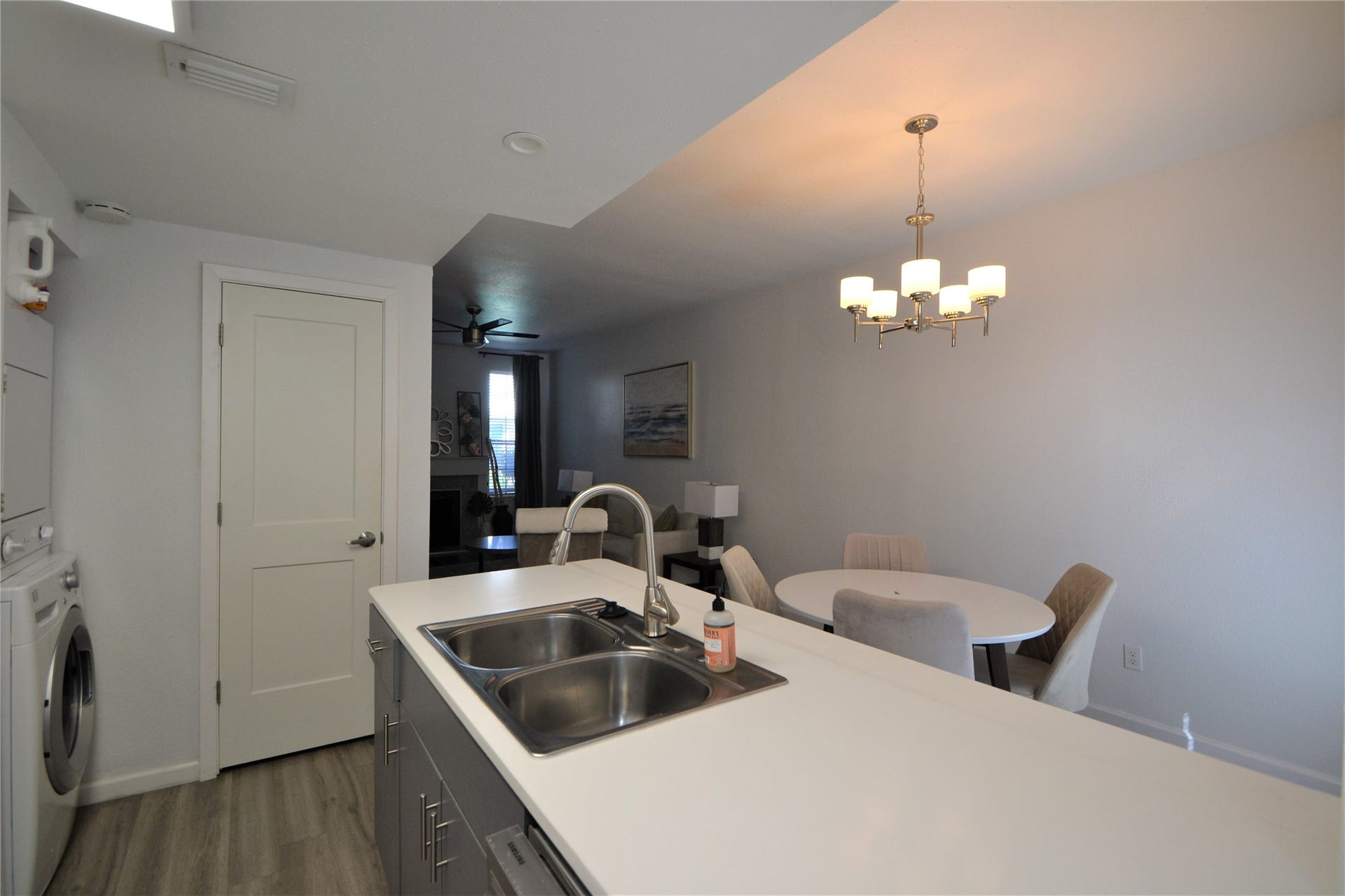 2626 NORTH BOULEVARD, #26, Houston, TX 77098 2626 NORTH BOULEVARD, #26, Houston, TX 77098