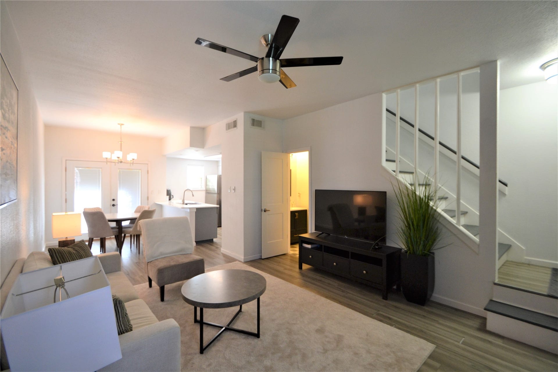 2626 NORTH BOULEVARD, #26, Houston, TX 77098 2626 NORTH BOULEVARD, #26, Houston, TX 77098