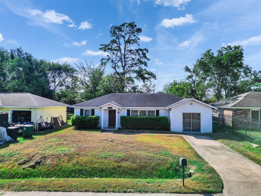 Property photo for 6942 Peyton Street, Houston, TX