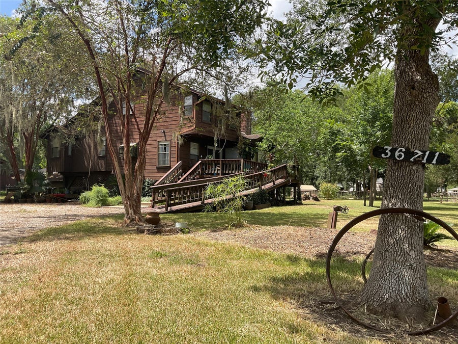 Property photo for 36711 Custer Road, Simonton, TX