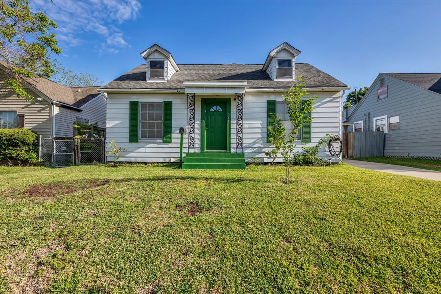 Property photo for 218 Olive Avenue, Pasadena, TX
