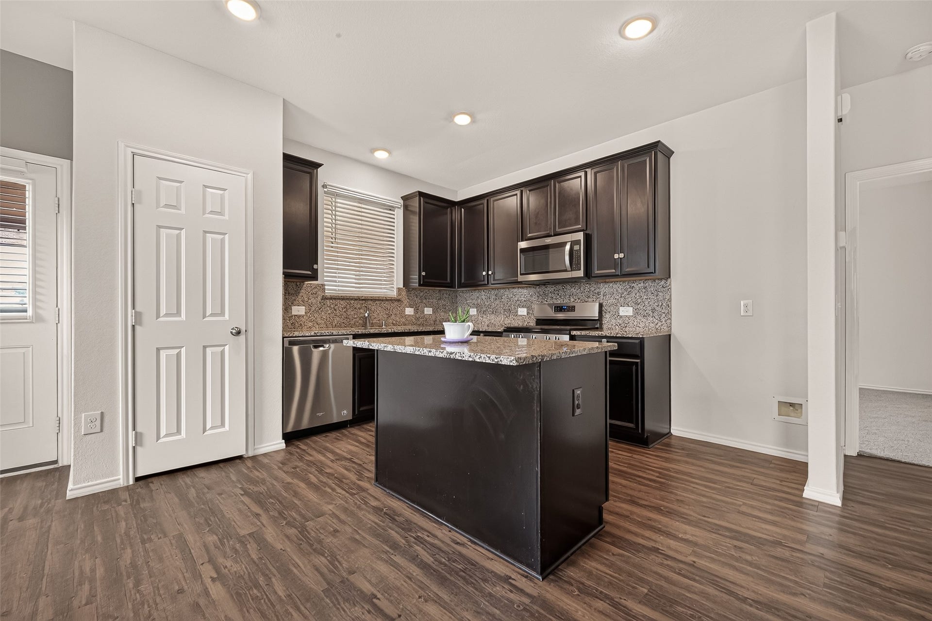 2734 Summer Lane, Missouri City, TX 77489 2734 Summer Lane, Missouri City, TX 77489
