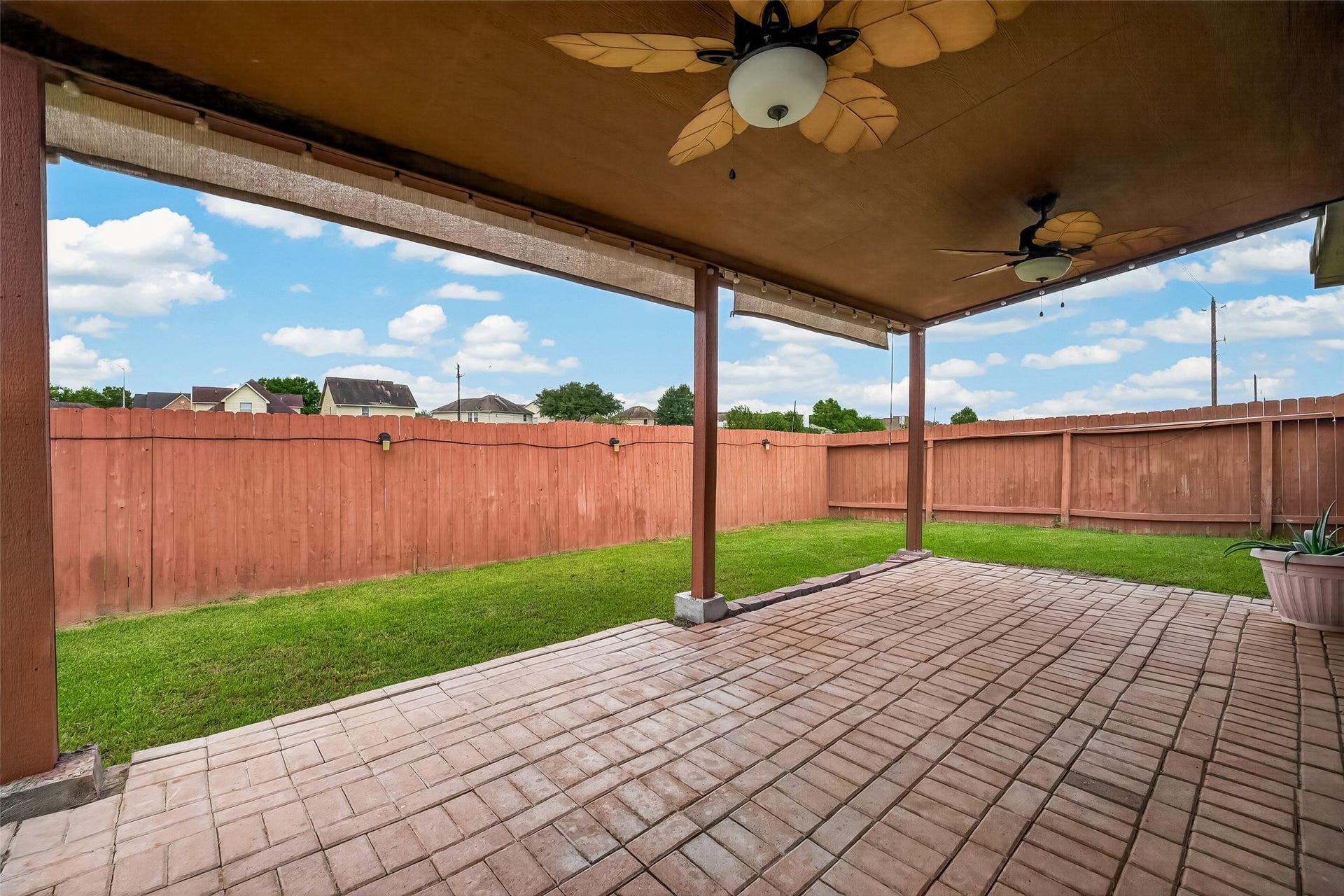 2734 Summer Lane, Missouri City, TX 77489 2734 Summer Lane, Missouri City, TX 77489