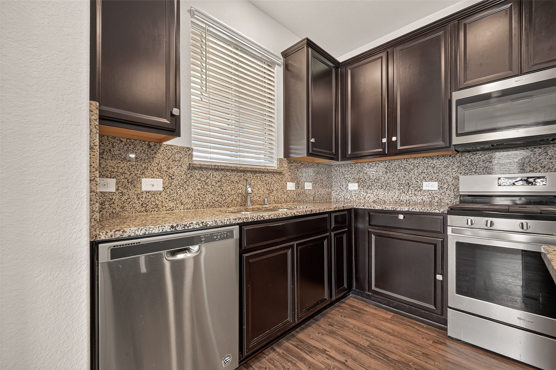 2734 Summer Lane, Missouri City, TX 77489 2734 Summer Lane, Missouri City, TX 77489