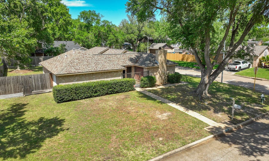 Property photo for 14902 Beechmoor Drive, Houston, TX