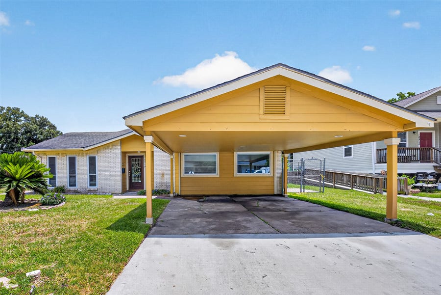 Property photo for 10919 Lockgate Lane, Houston, TX