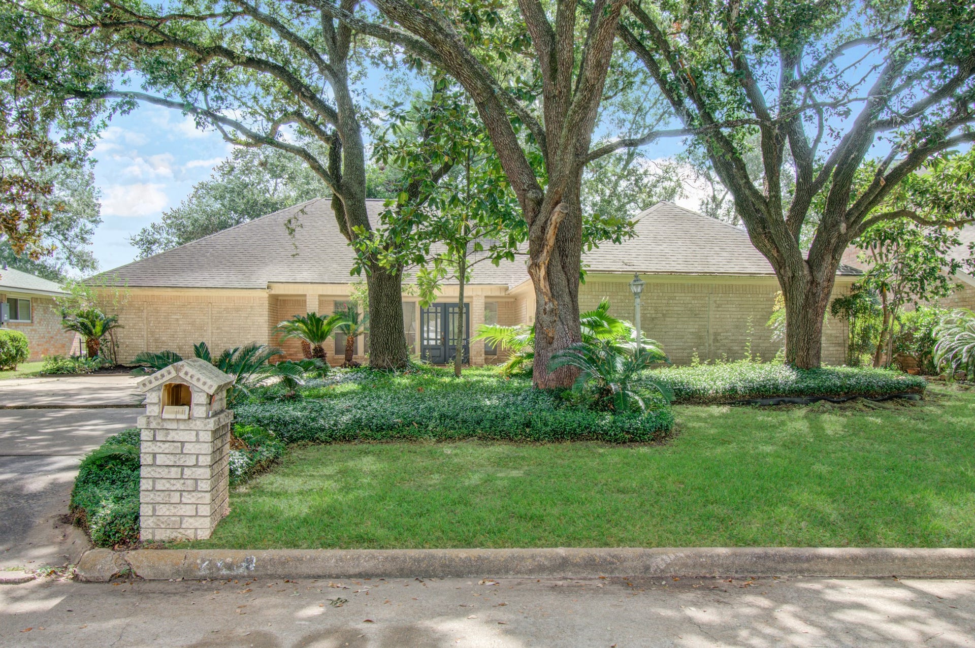 2719 E Pebble Beach Drive, Missouri City, TX 77459 2719 E Pebble Beach Drive, Missouri City, TX 77459