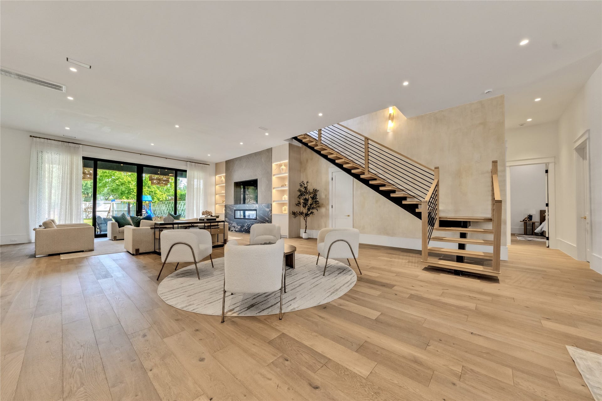 7546 Inwood Drive, Houston, TX 77063