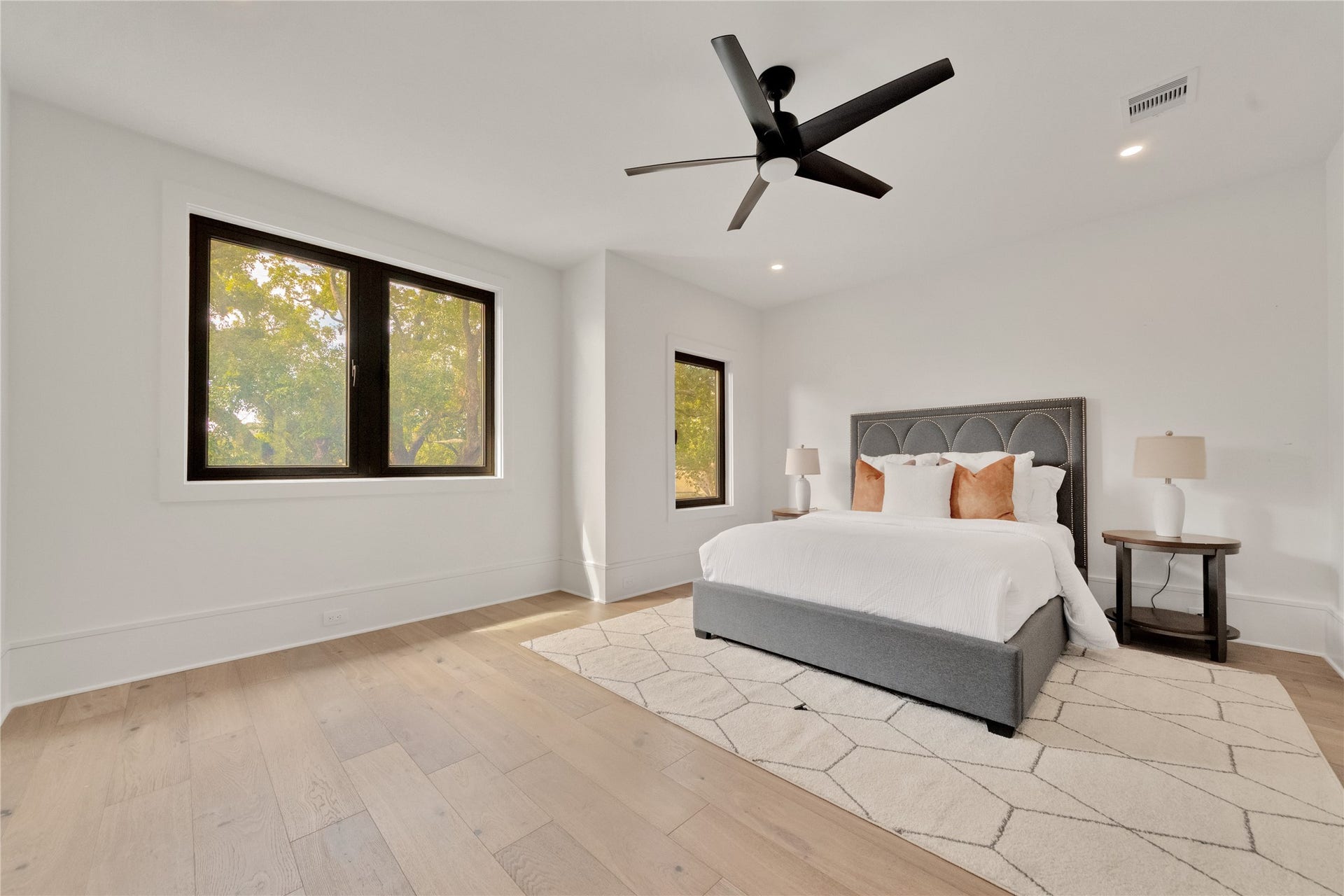 7546 Inwood Drive, Houston, TX 77063