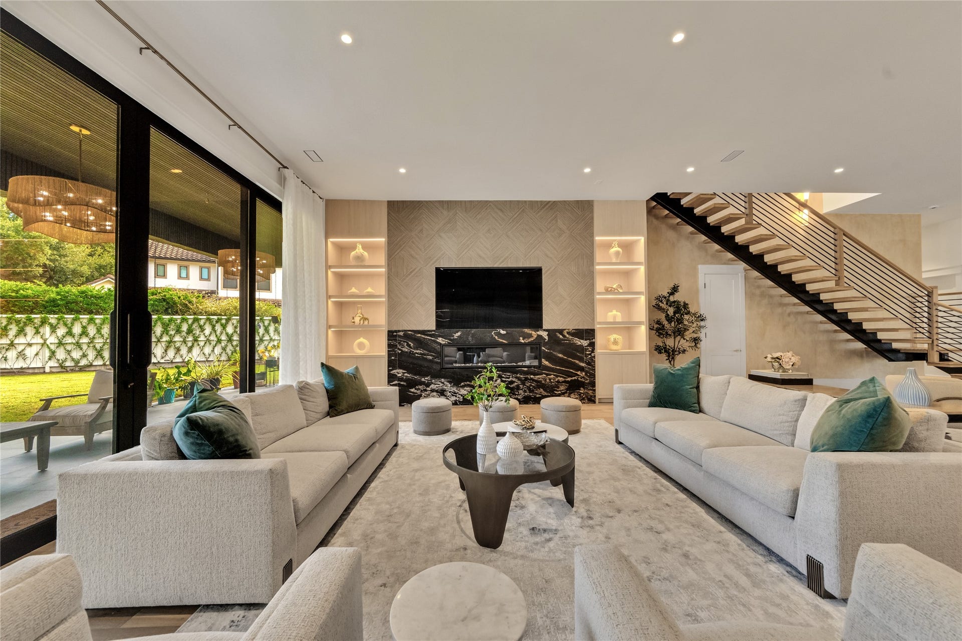 7546 Inwood Drive, Houston, TX 77063
