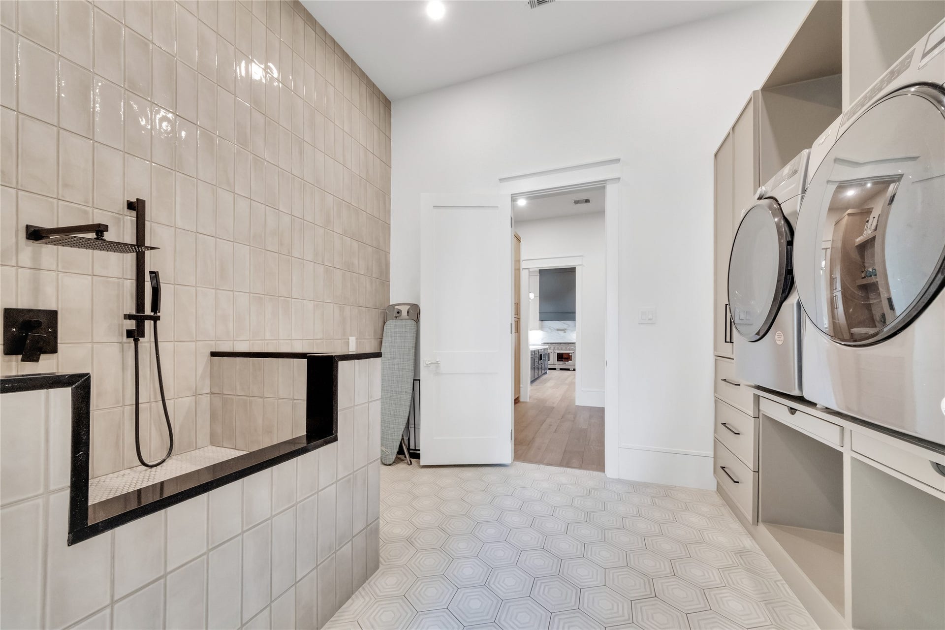 7546 Inwood Drive, Houston, TX 77063