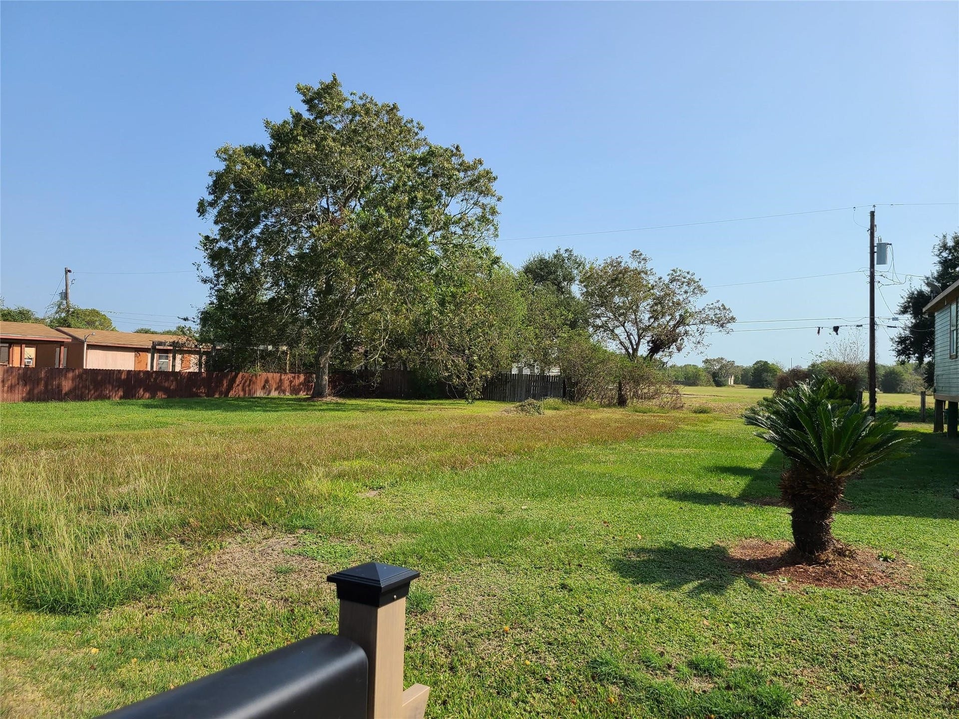 6715 Hawthorne, Hitchcock, TX 77563 6715 Hawthorne, Hitchcock, TX 77563