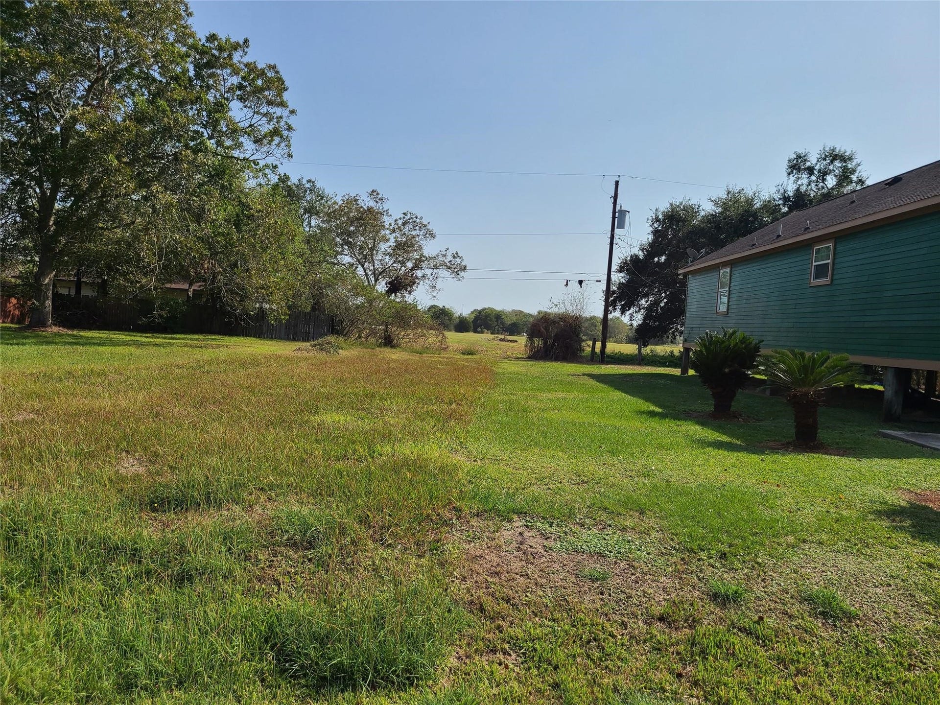 6715 Hawthorne, Hitchcock, TX 77563 6715 Hawthorne, Hitchcock, TX 77563