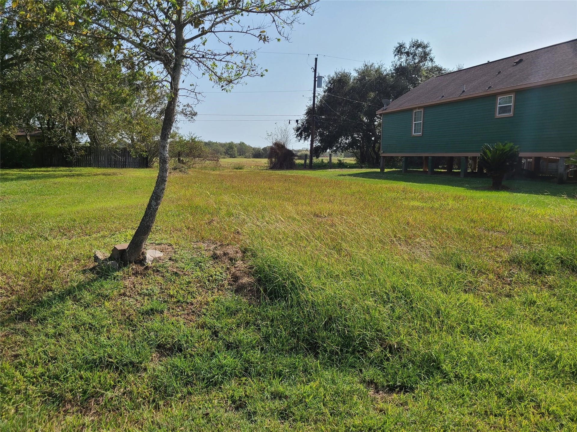 6715 Hawthorne, Hitchcock, TX 77563 6715 Hawthorne, Hitchcock, TX 77563