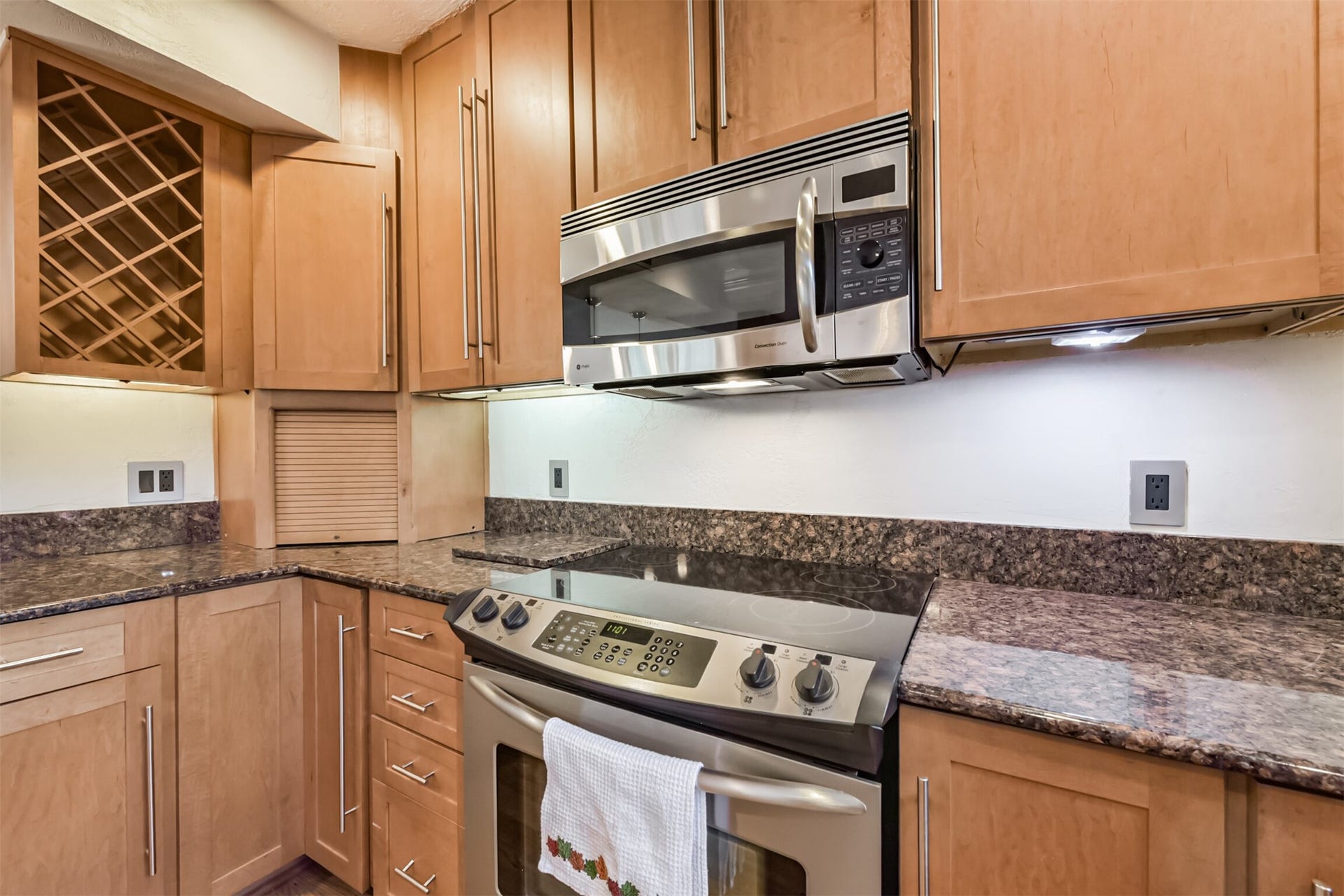 Notice the corner cabinets...every inch of space is used for maximum benefit and utility.