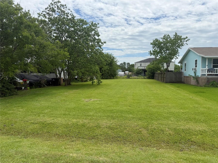 Property photo for NA 8th, San Leon, TX