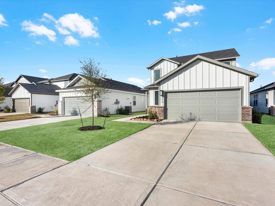 Property photo for 1930 Whispering River Drive, Missouri City, TX