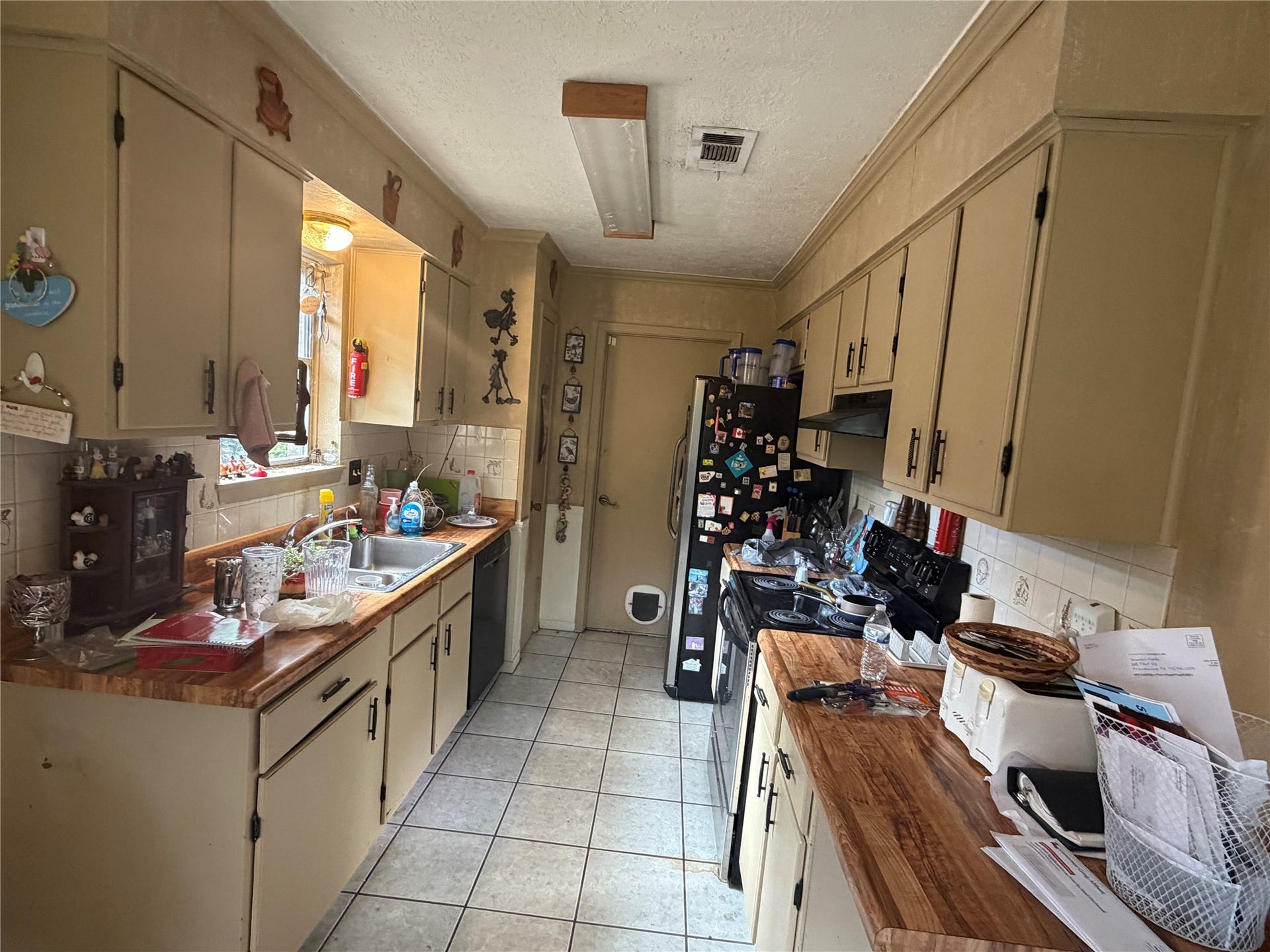 16111 Tibet Road, Friendswood, TX 77546