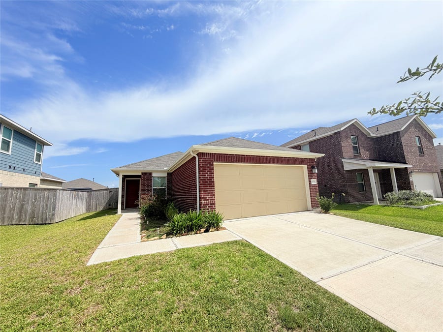 Property photo for 3331 Trail View Drive, Rosenberg, TX